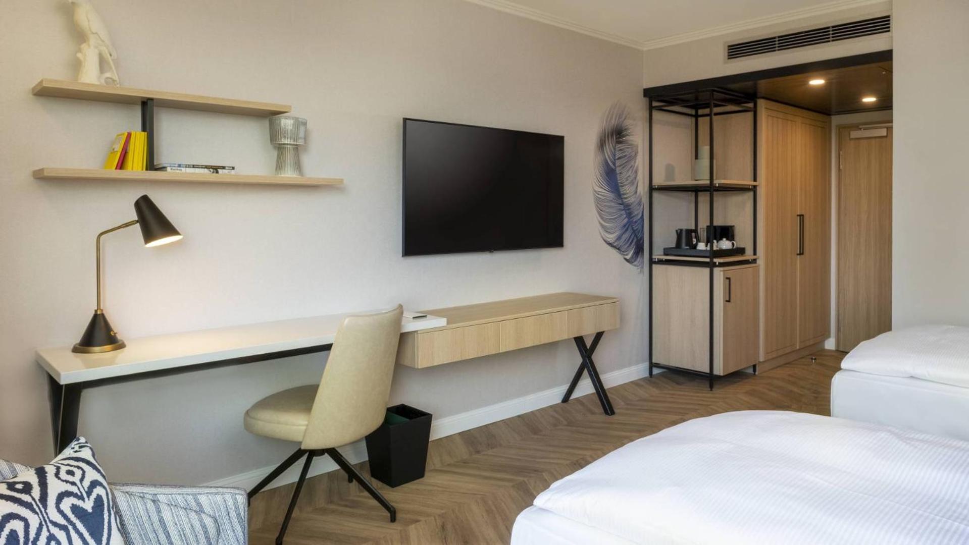 Superior Twin Room With City View