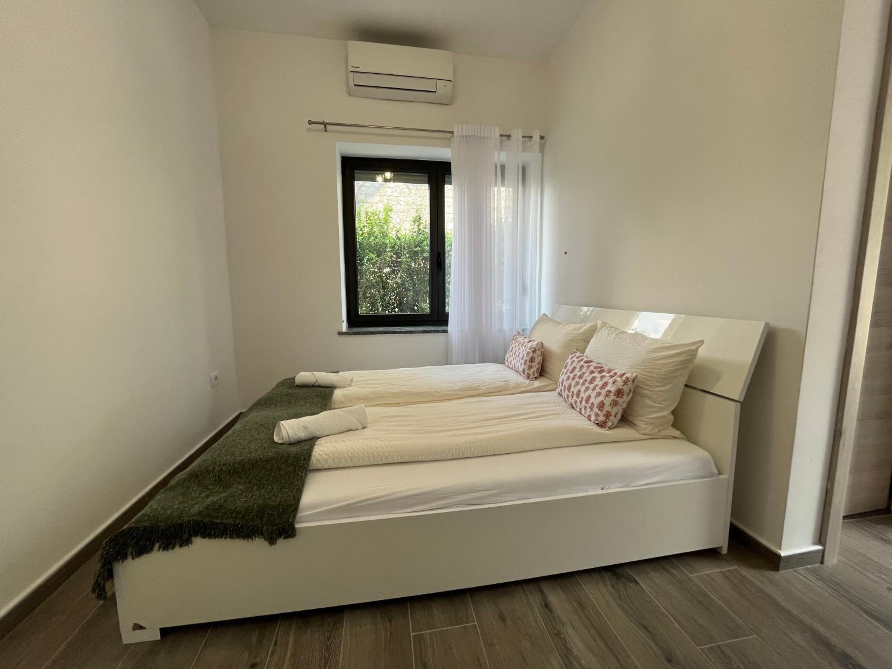Small Double Room photo 2