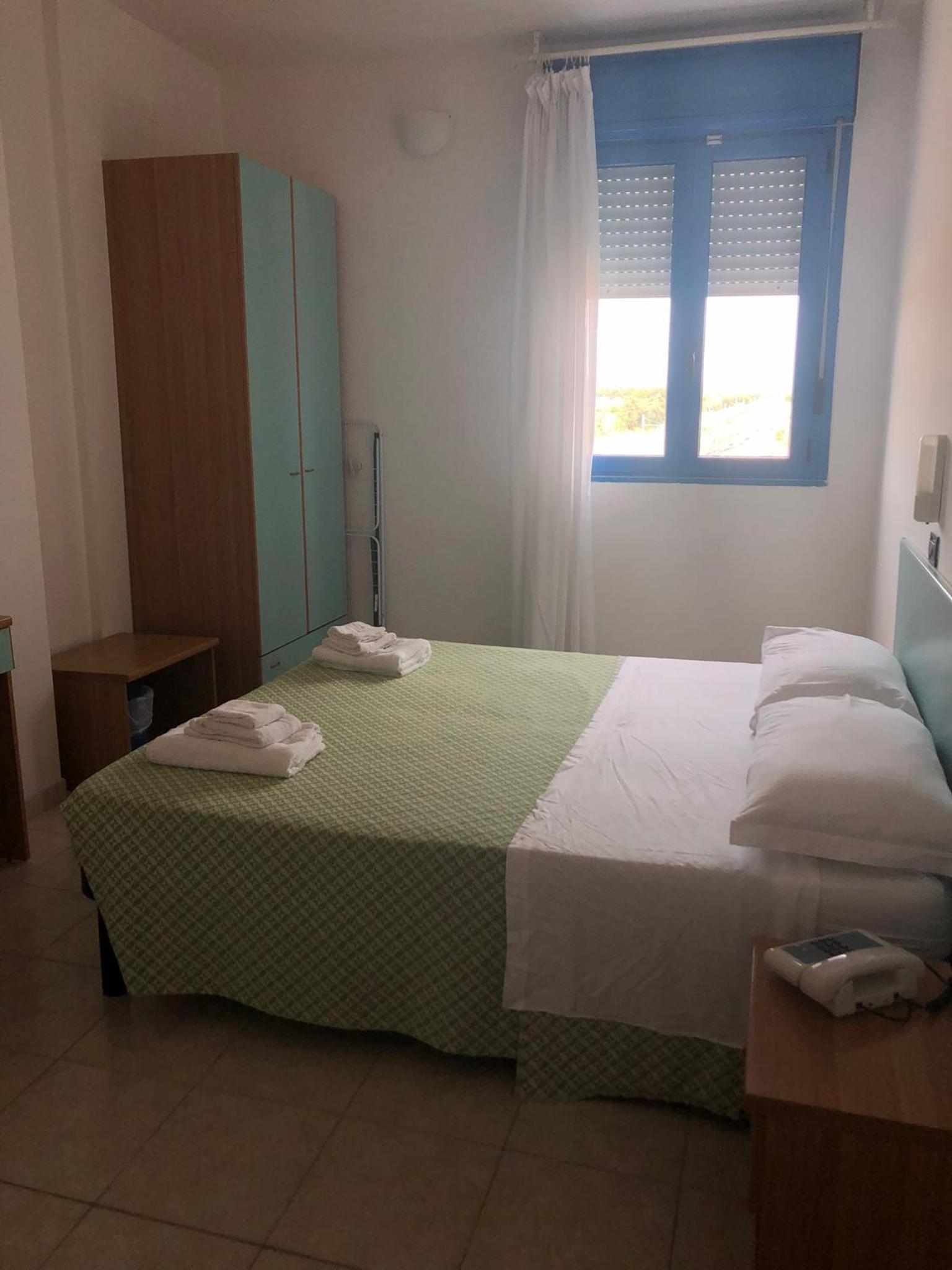 Double or Twin Room with Side Sea View