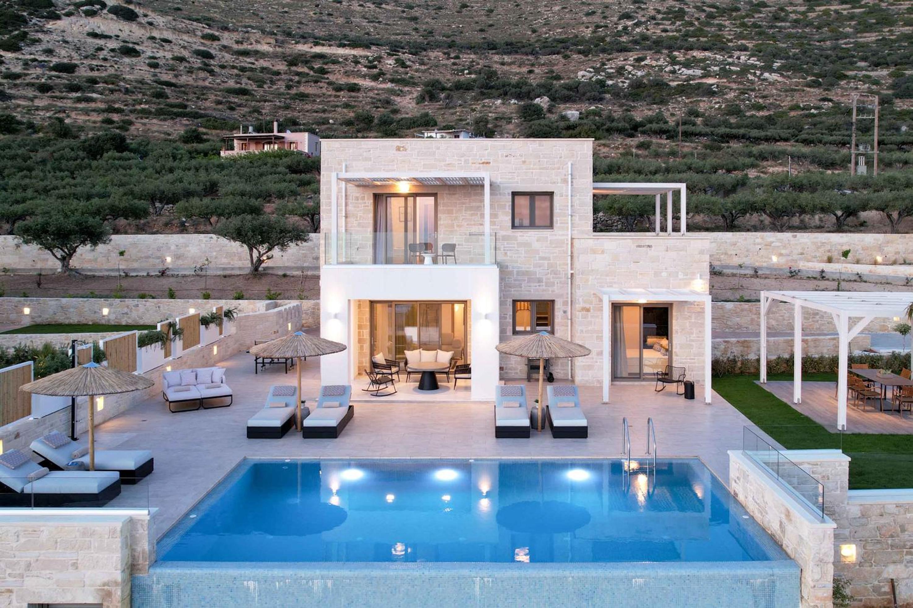 Villa with Private Pool photo 3