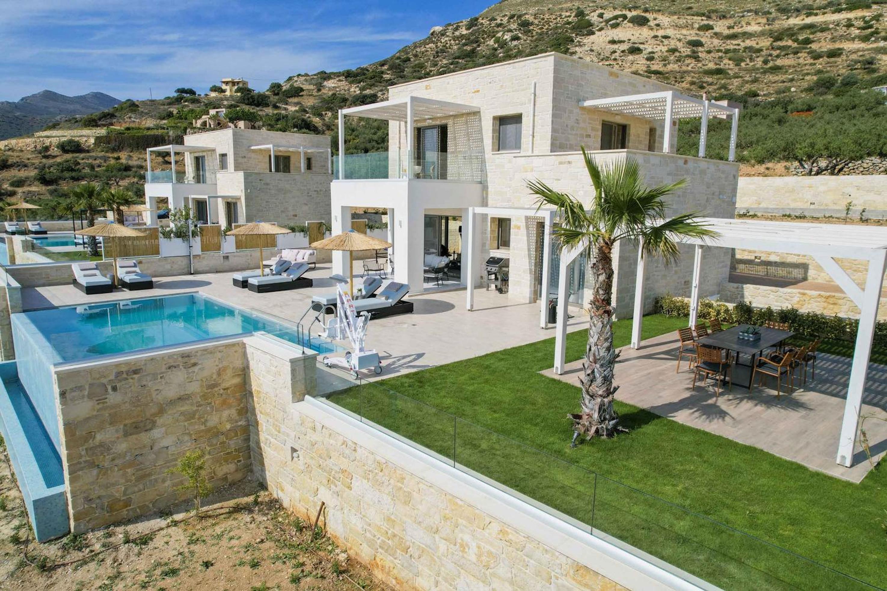Villa with Private Pool photo 2