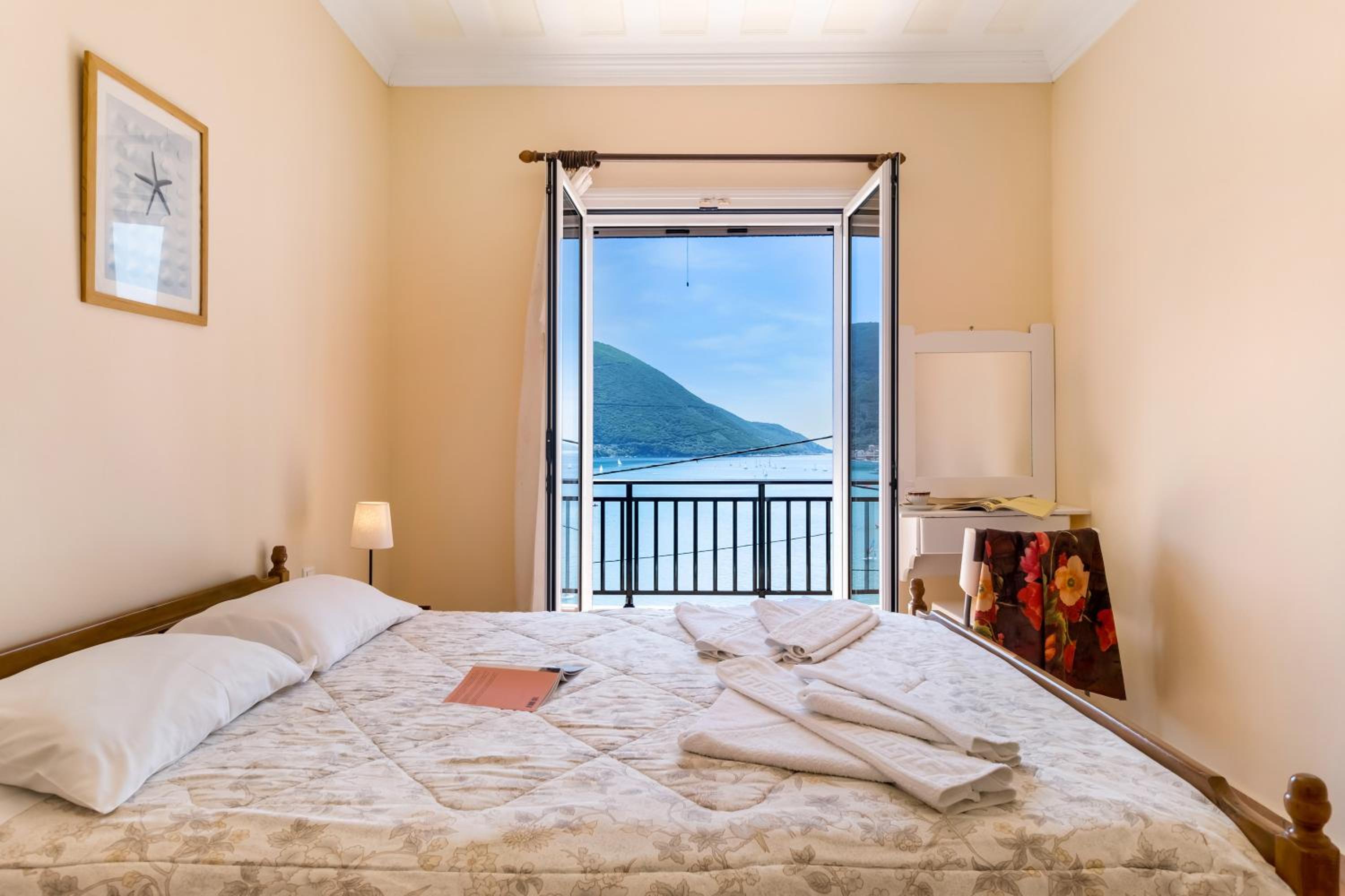 Superior One-Bedroom Apartment with Balcony photo 1