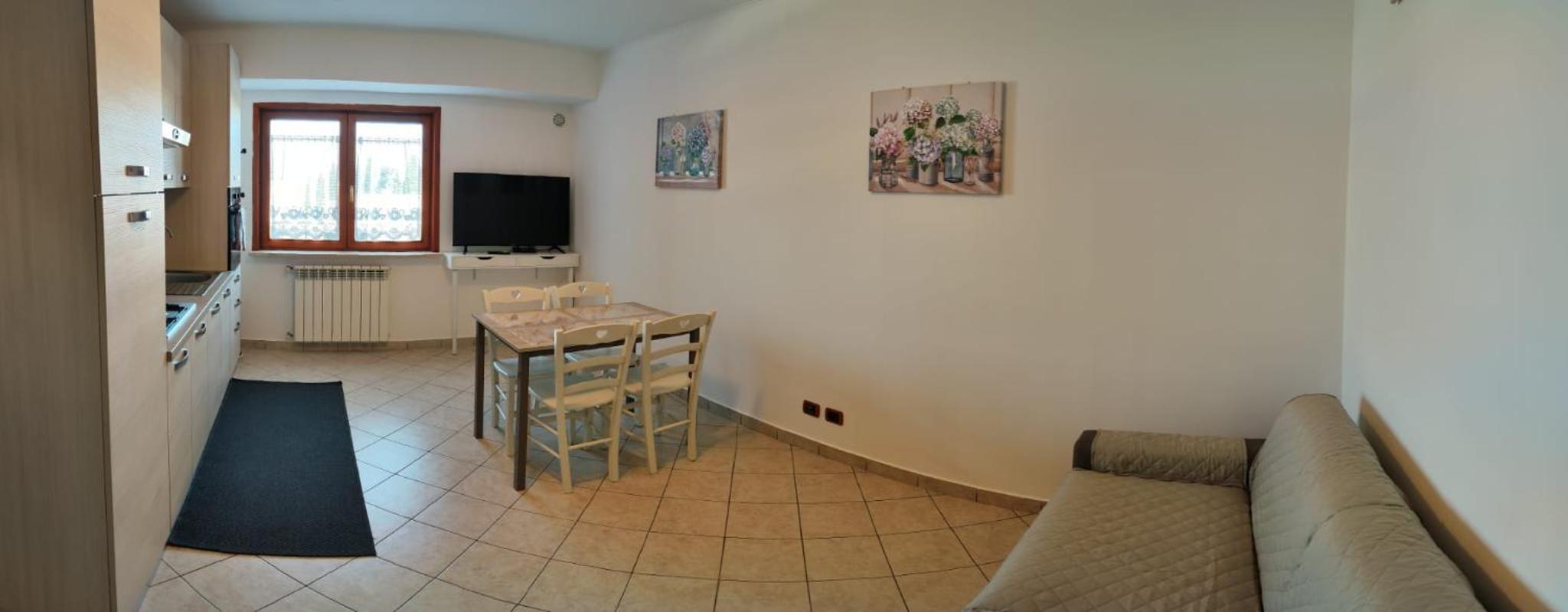 Apartment photo 2