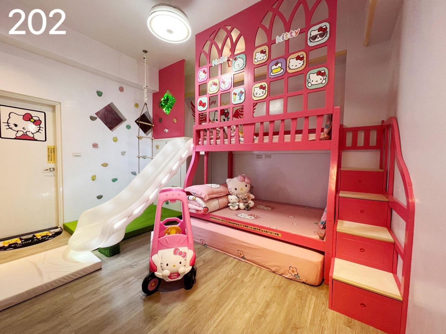 Economy Quadruple Room