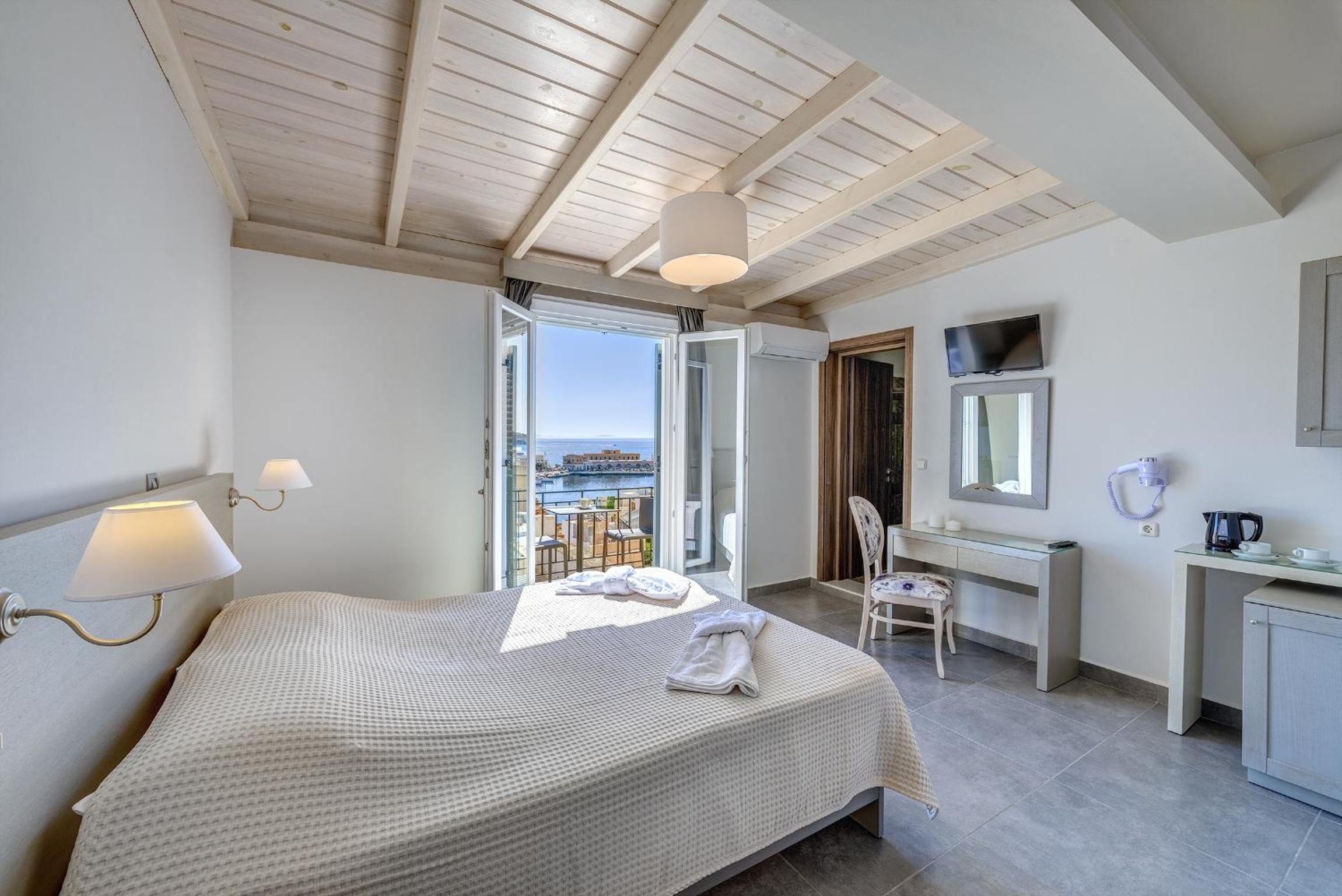 Deluxe Double or Twin Room with Balcony and Sea View