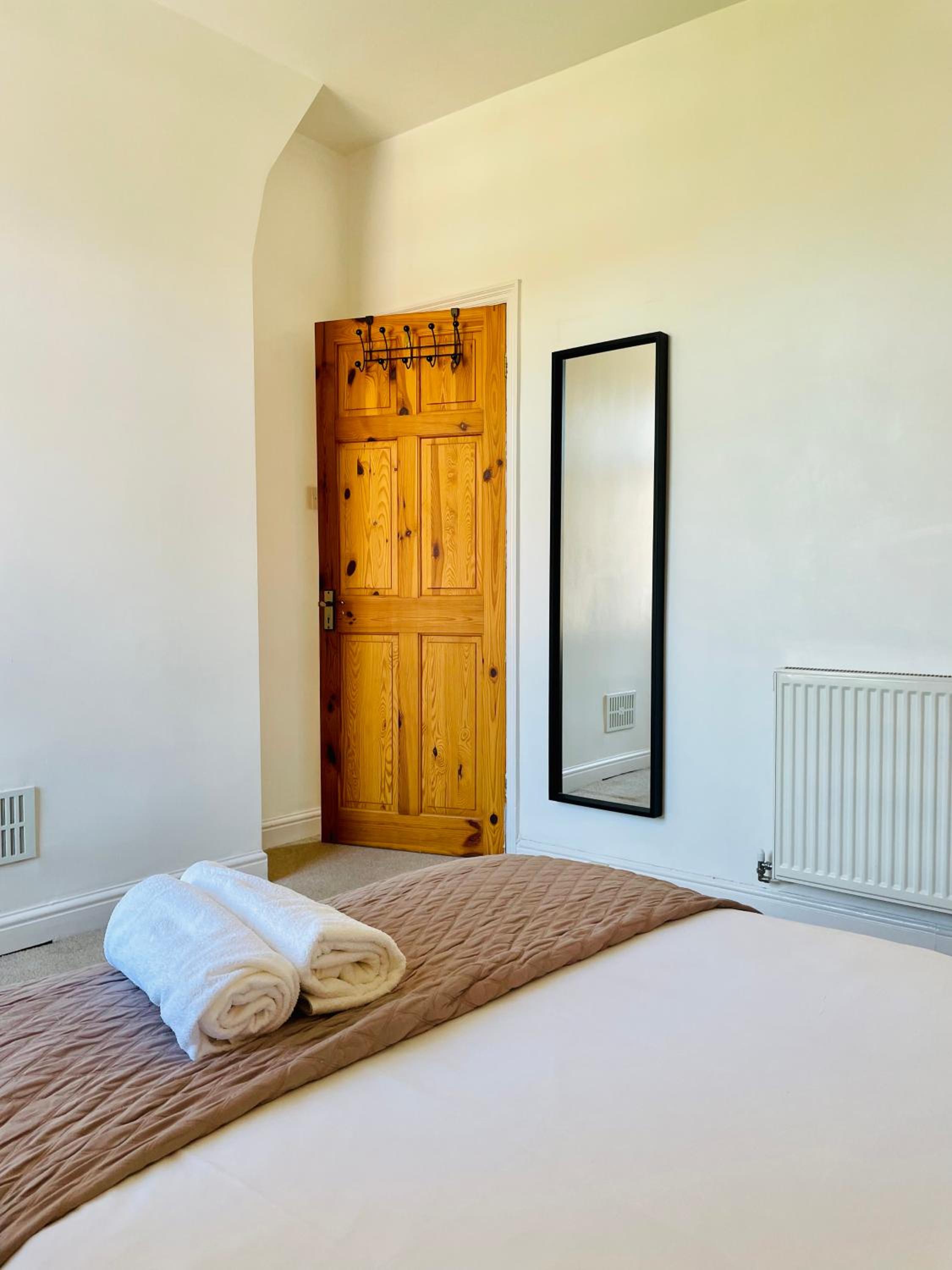 Three-Bedroom House - Photo 10