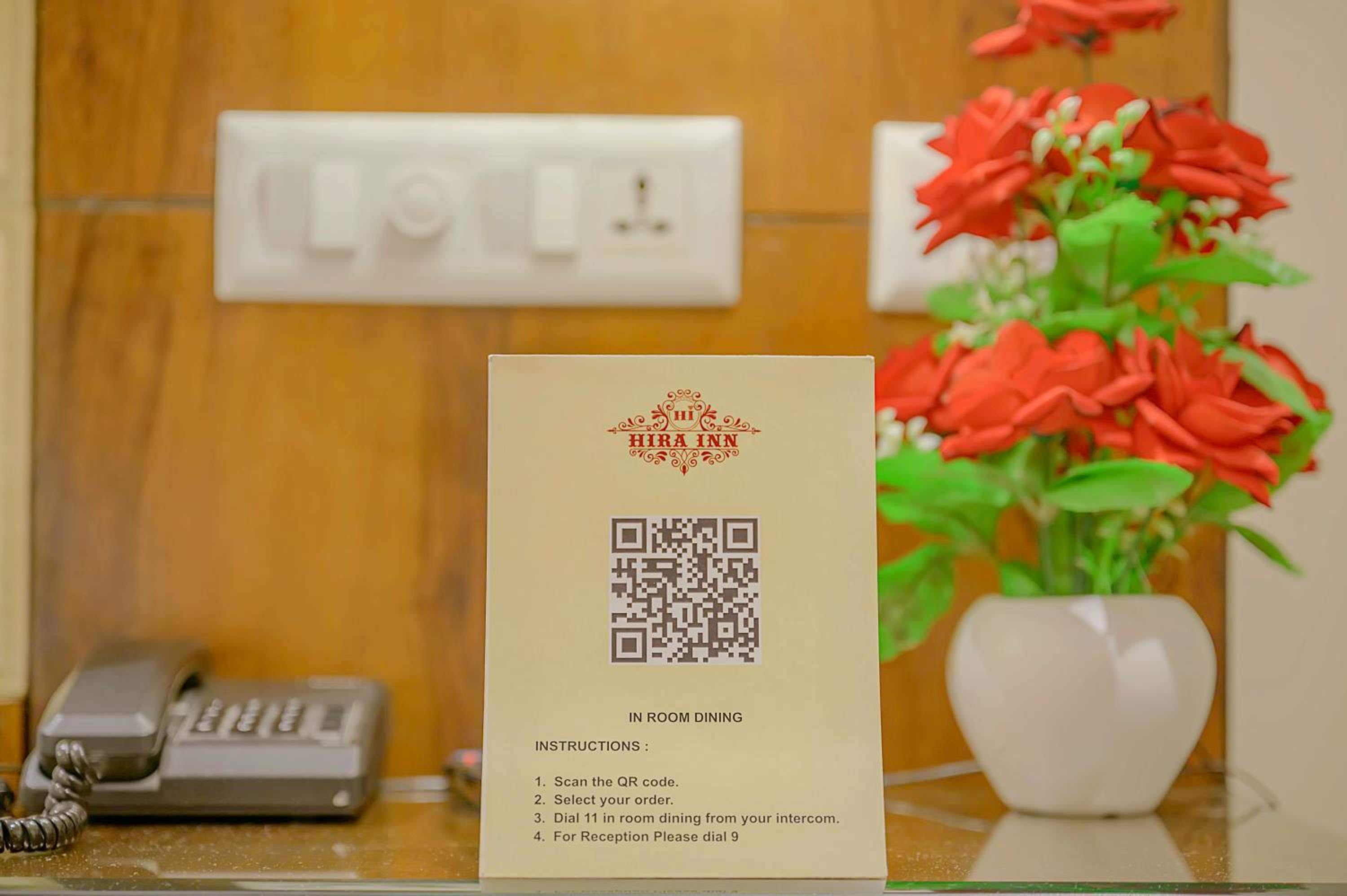 Deluxe Room - Photo 11