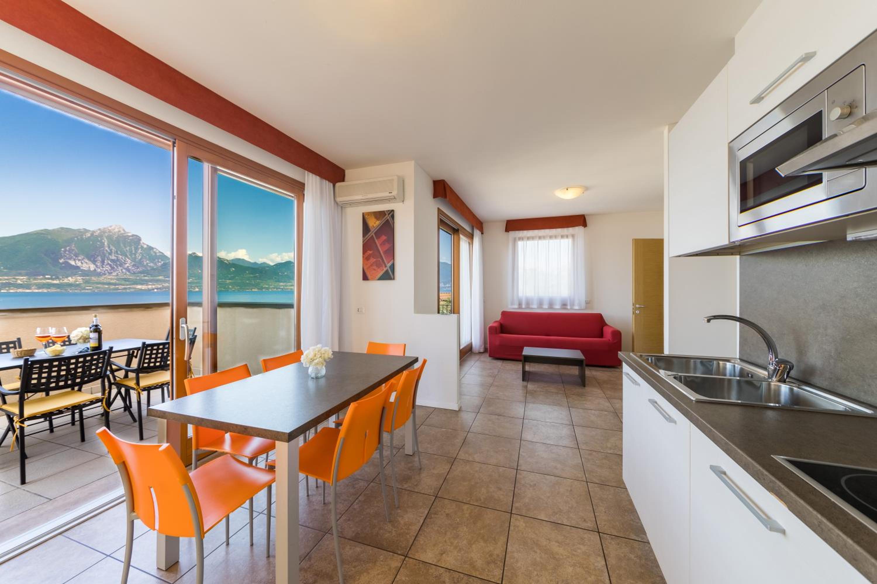 Three-Bedroom Apartment (7 Adults) photo 1