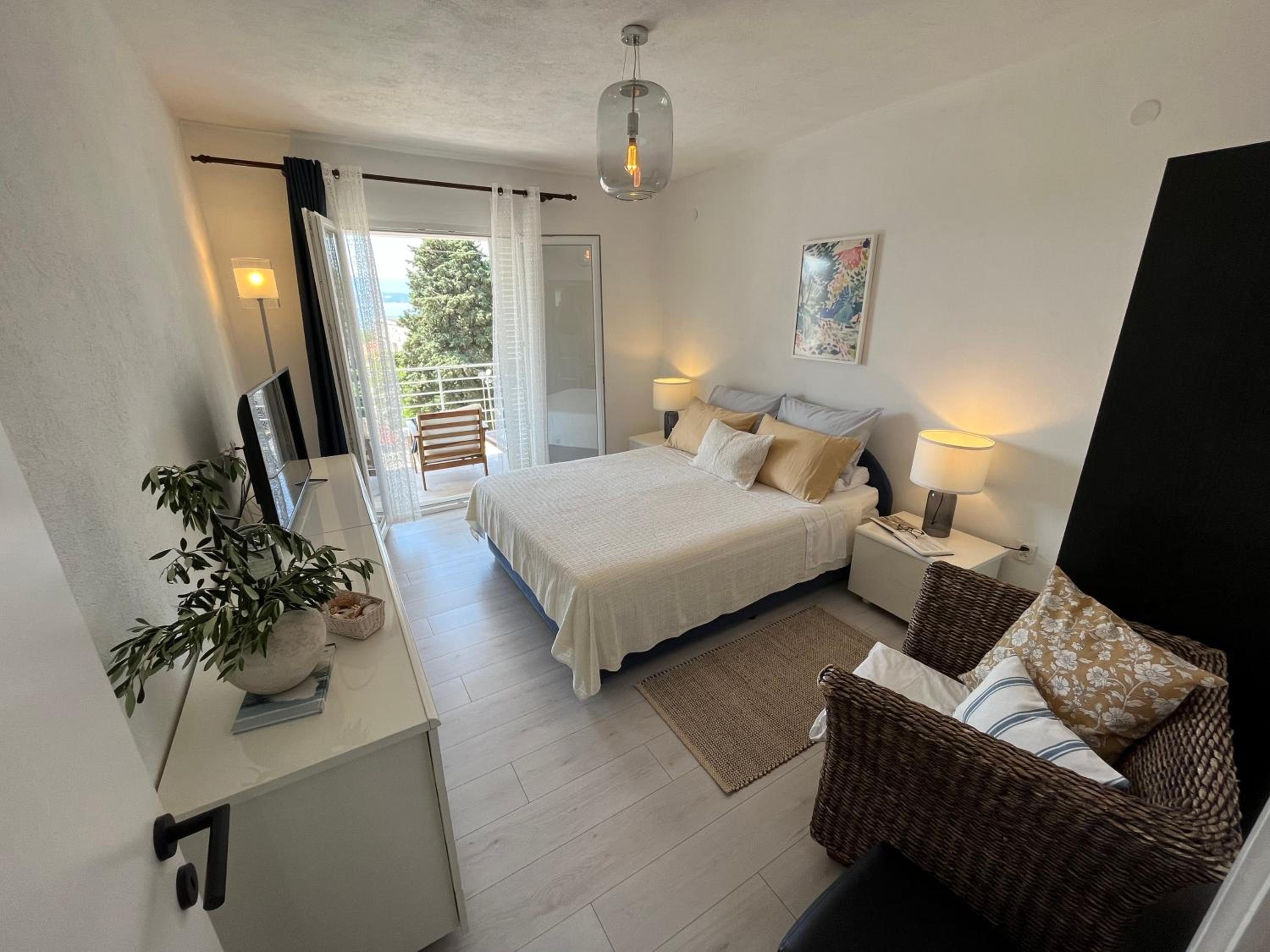 Two-Bedroom Apartment with Balcony and Sea View