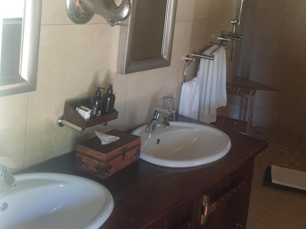 Luxury Bungalow photo 2