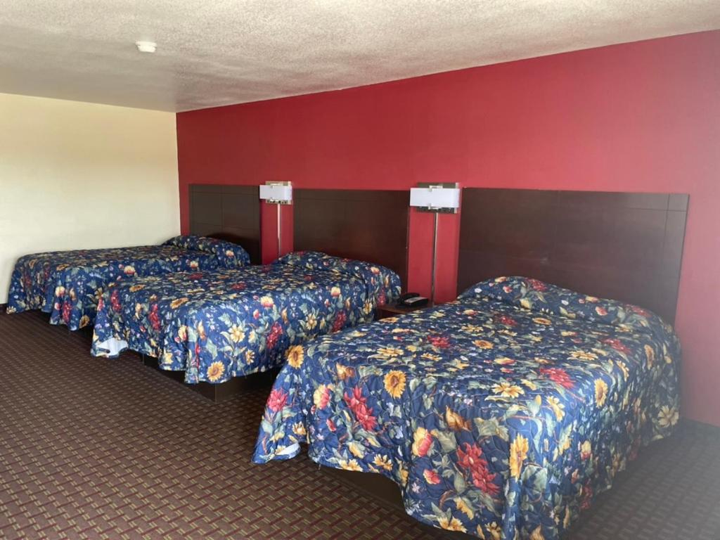 Standard Triple Room - Photo 1