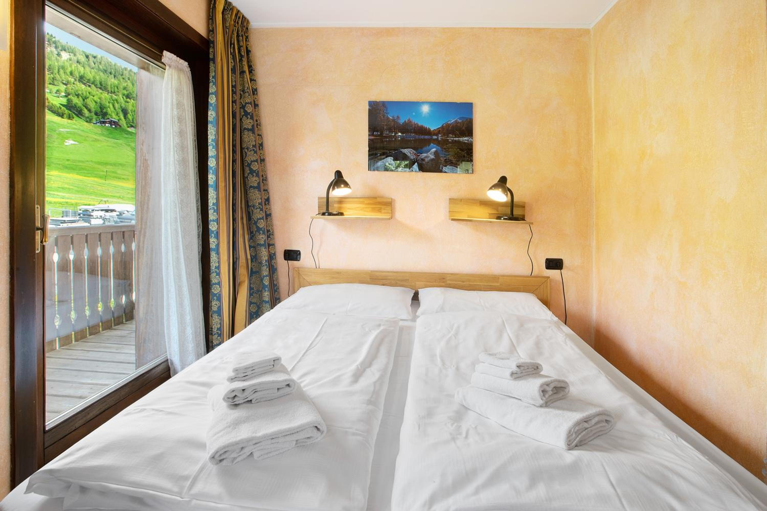 Three-Bedroom Premium Apartment with Balcony