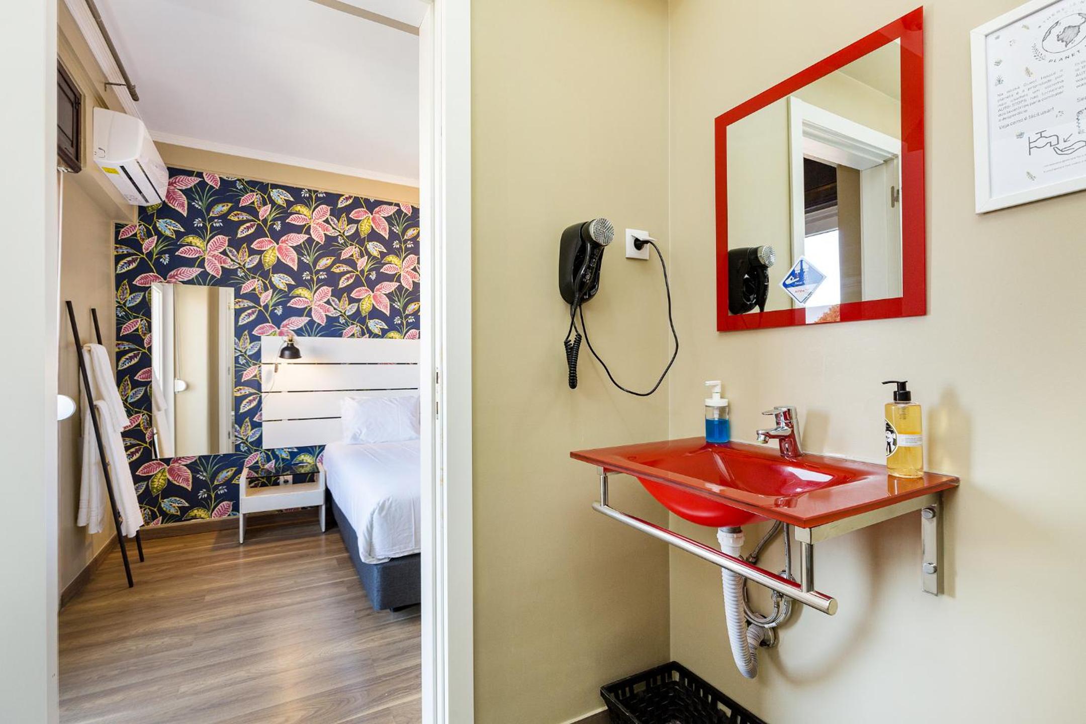 Superior Suite with Balcony photo 2