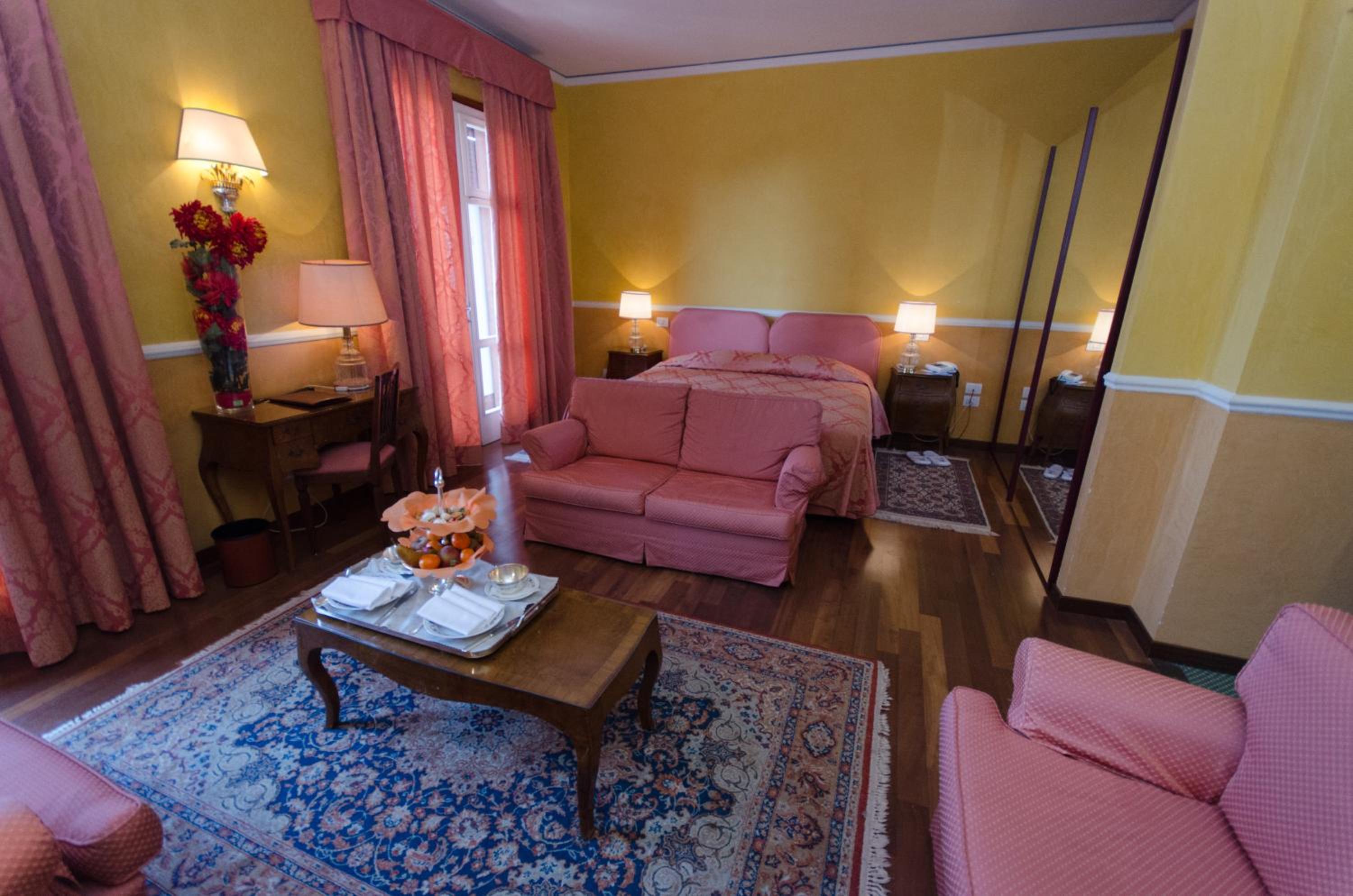 Suite with Balcony - Photo 1