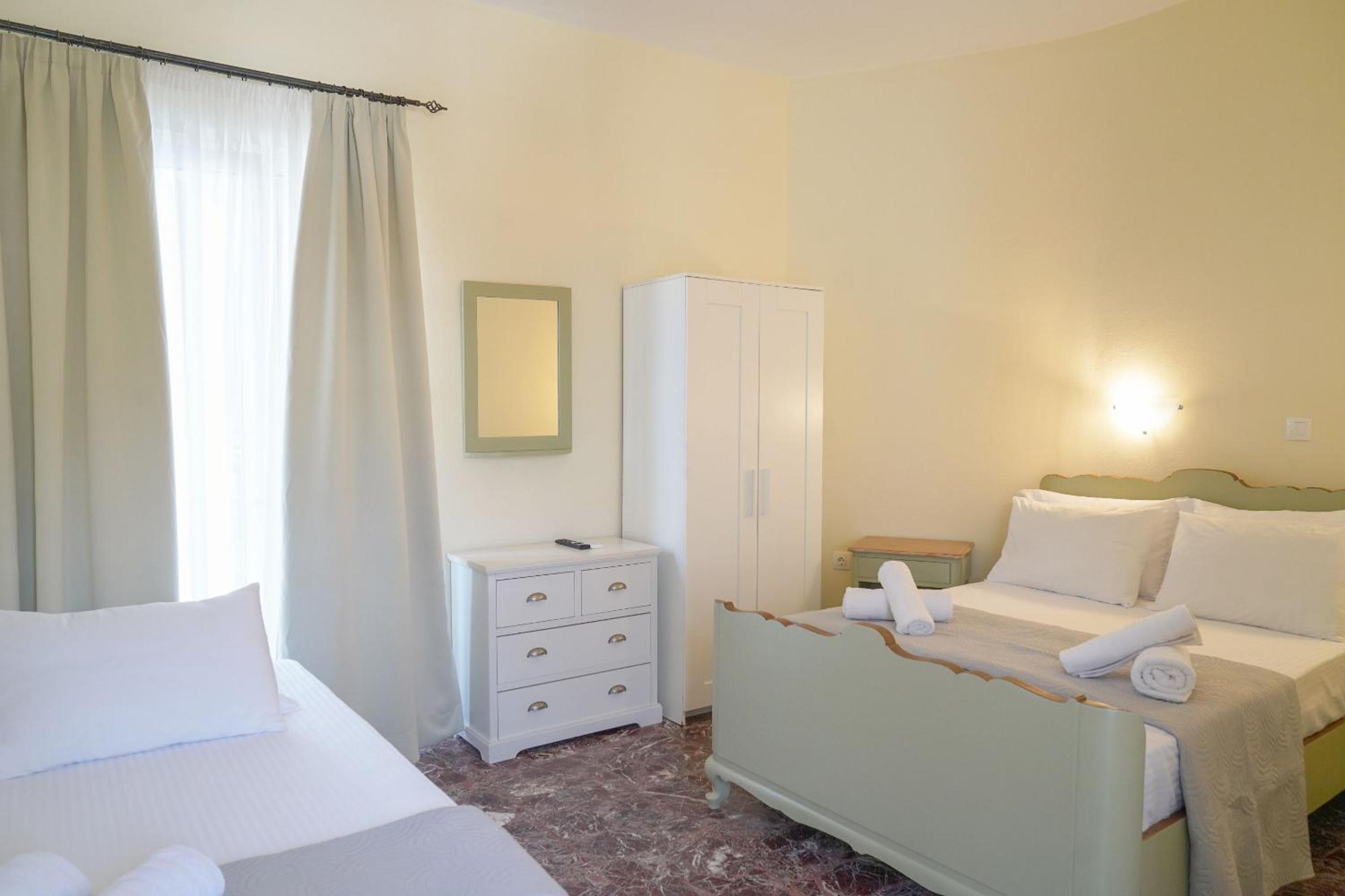 Triple Room with Sea View photo 2