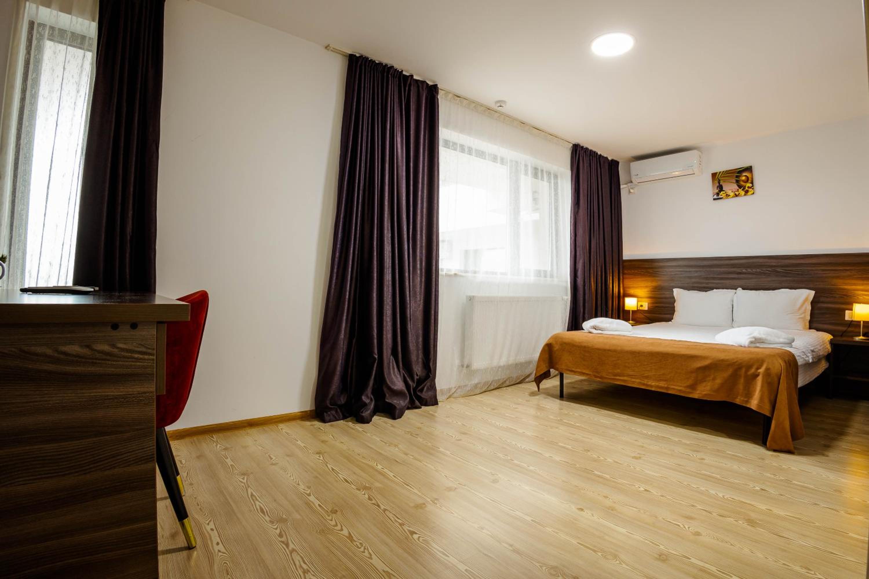 Standard Double Room - Photo 3
