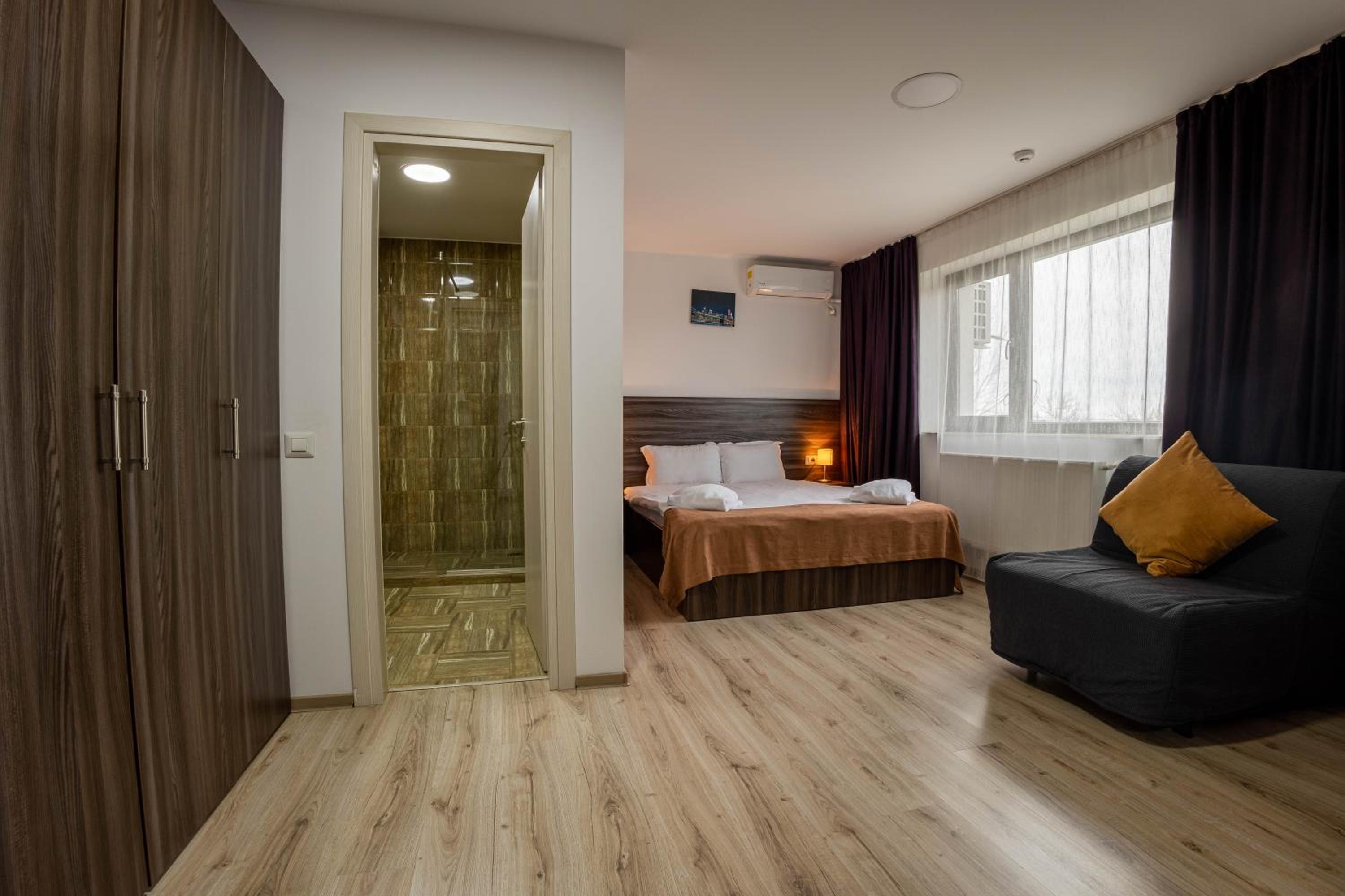 Double Room with Extra Bed - Photo 4