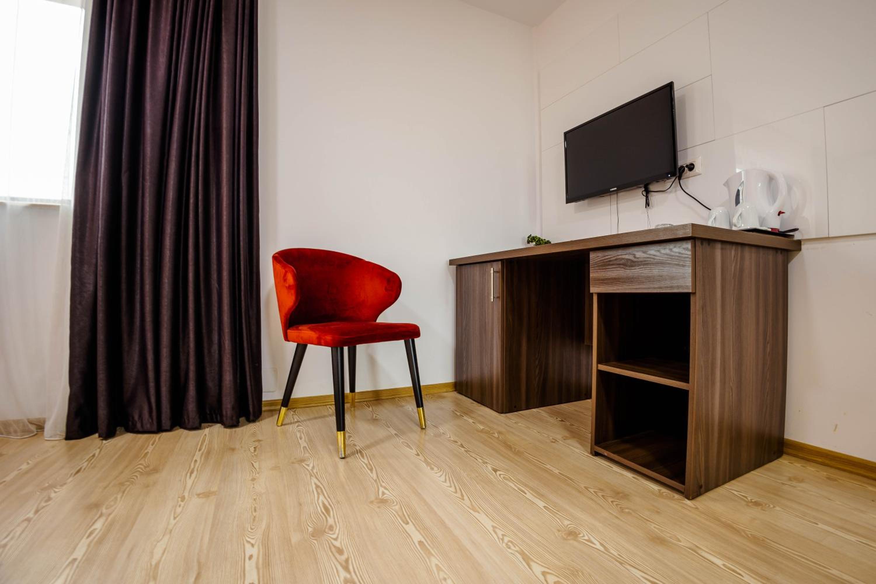 Twin Room - Photo 5