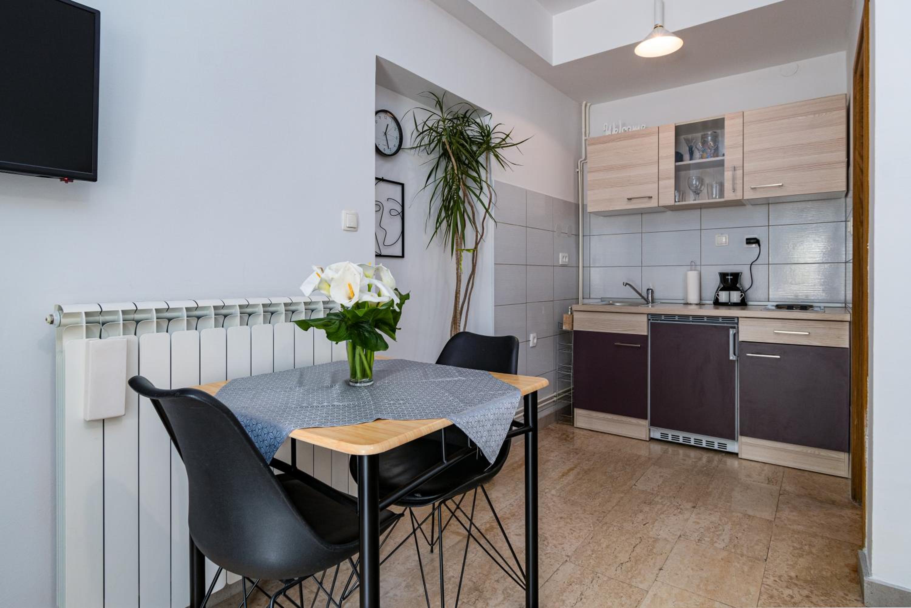 Studio with Terrace - Photo 41