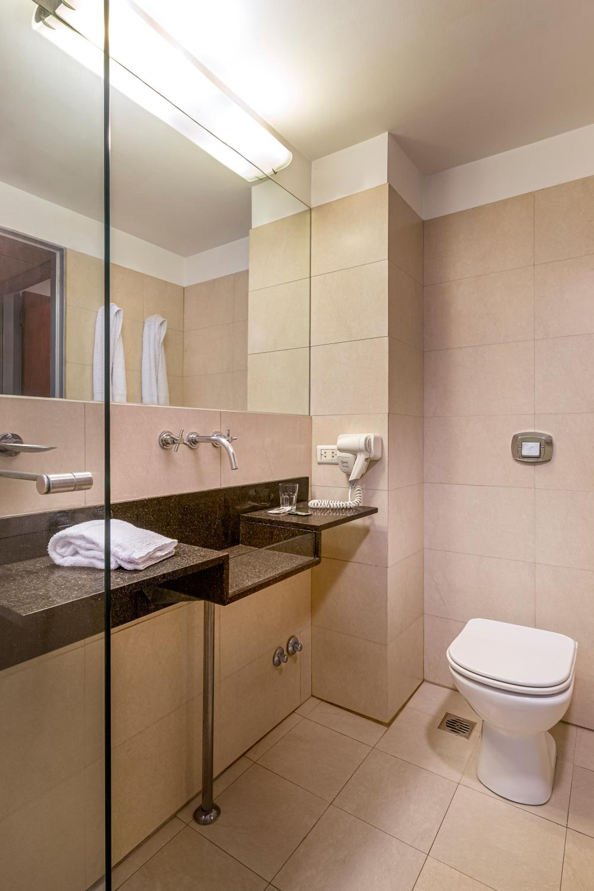 Suite (3 Adults) photo 2
