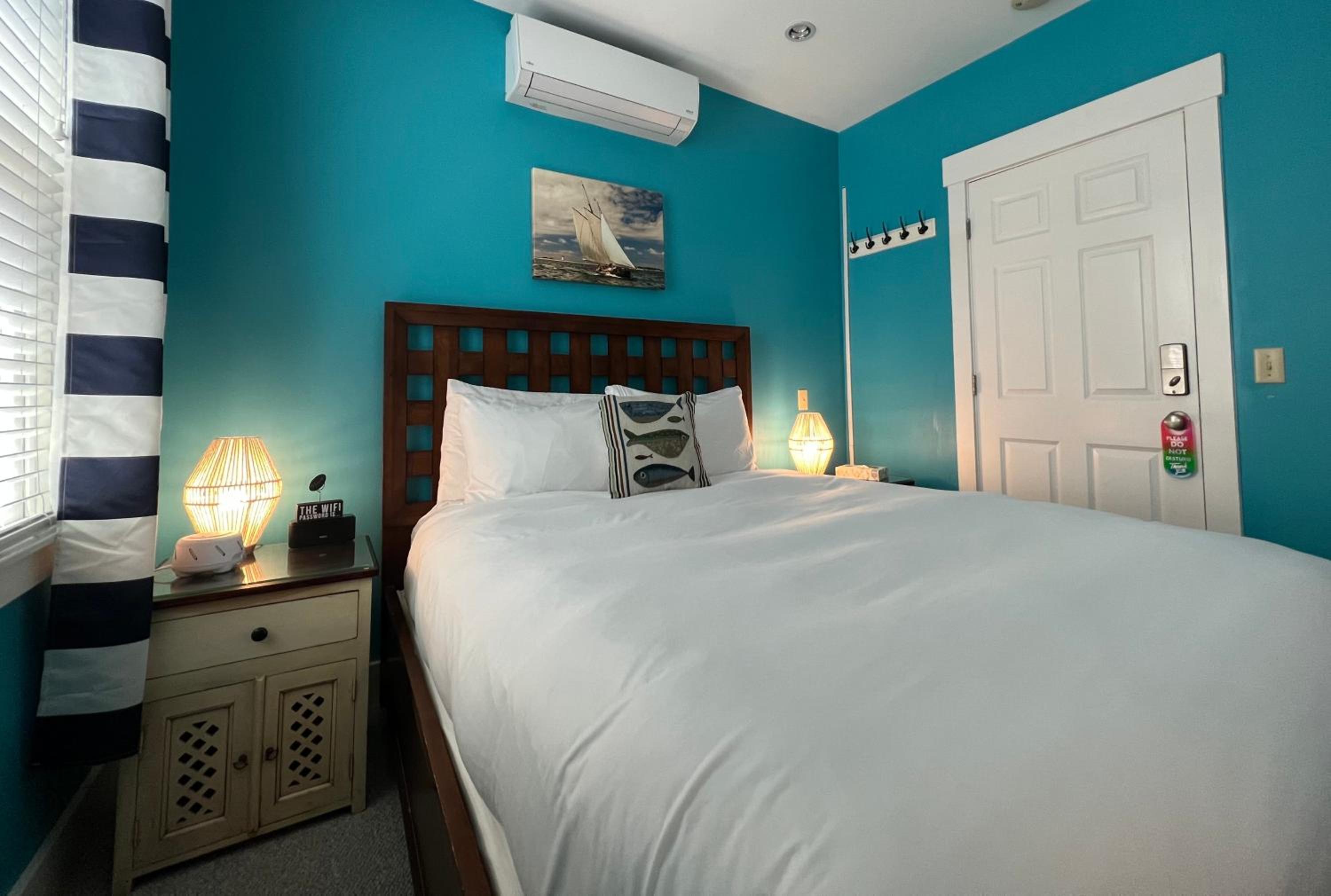 Queen Room photo 3