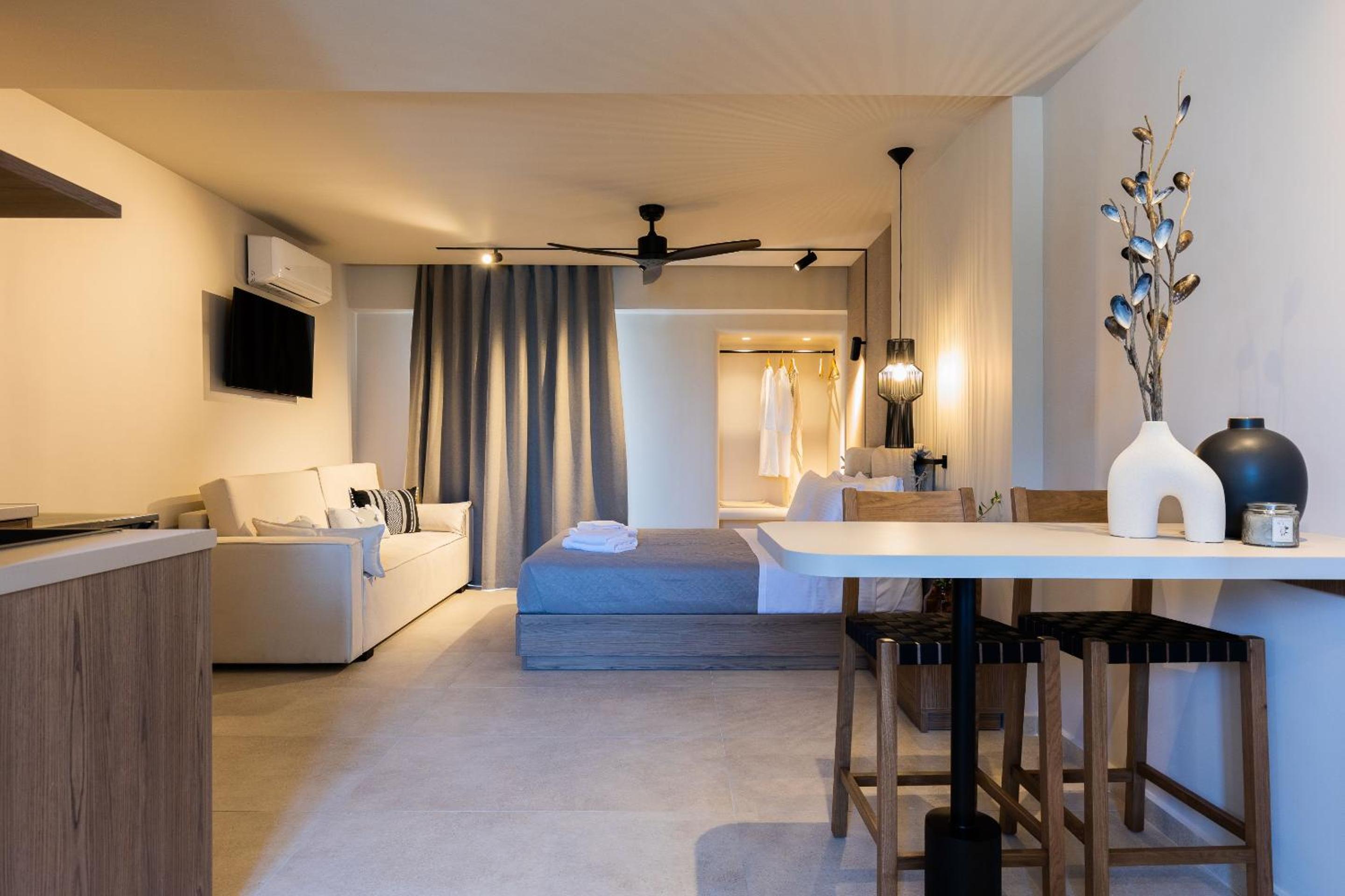 Studio with Sea View - Photo 4