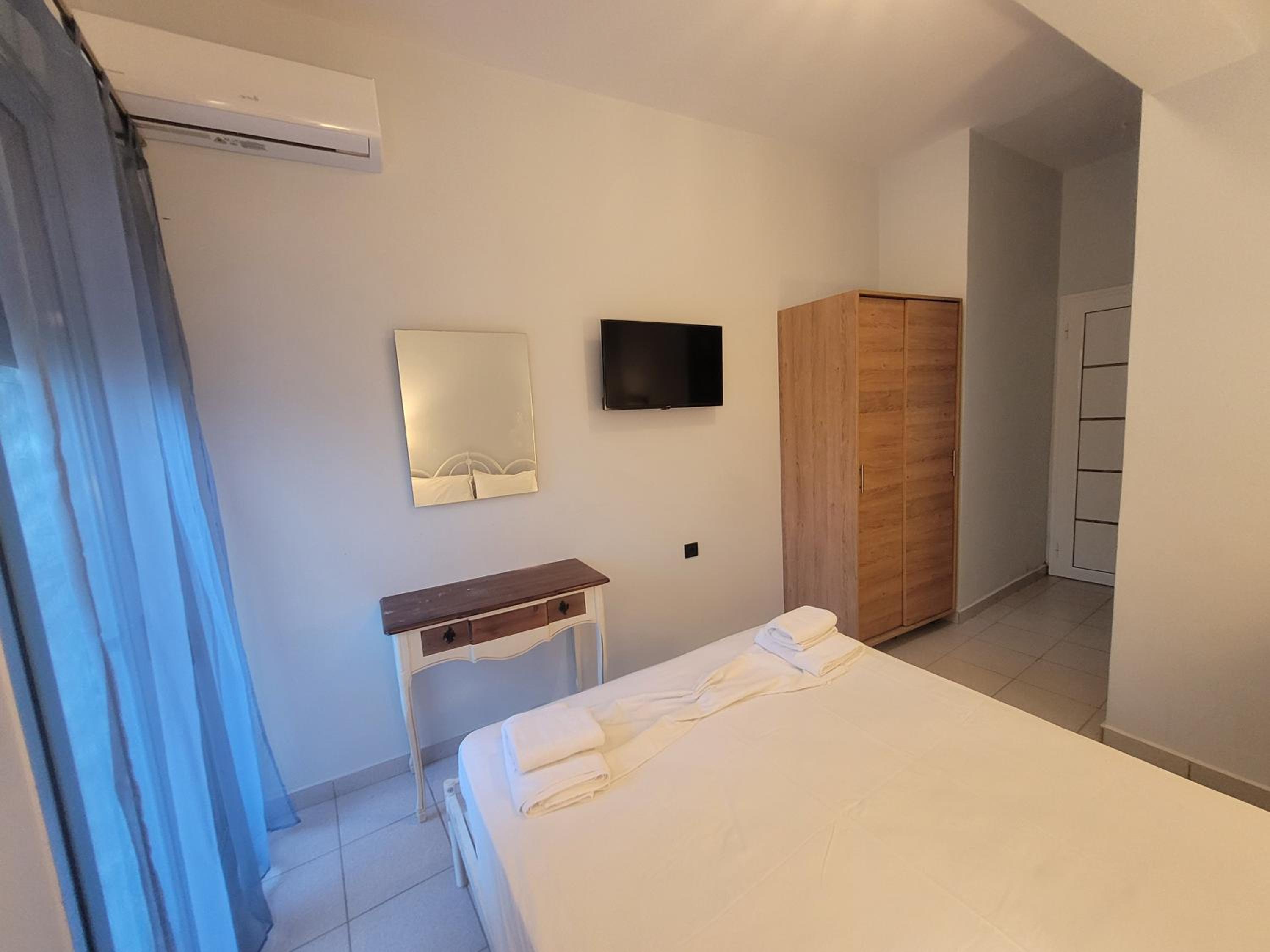 Small Double Room photo 1