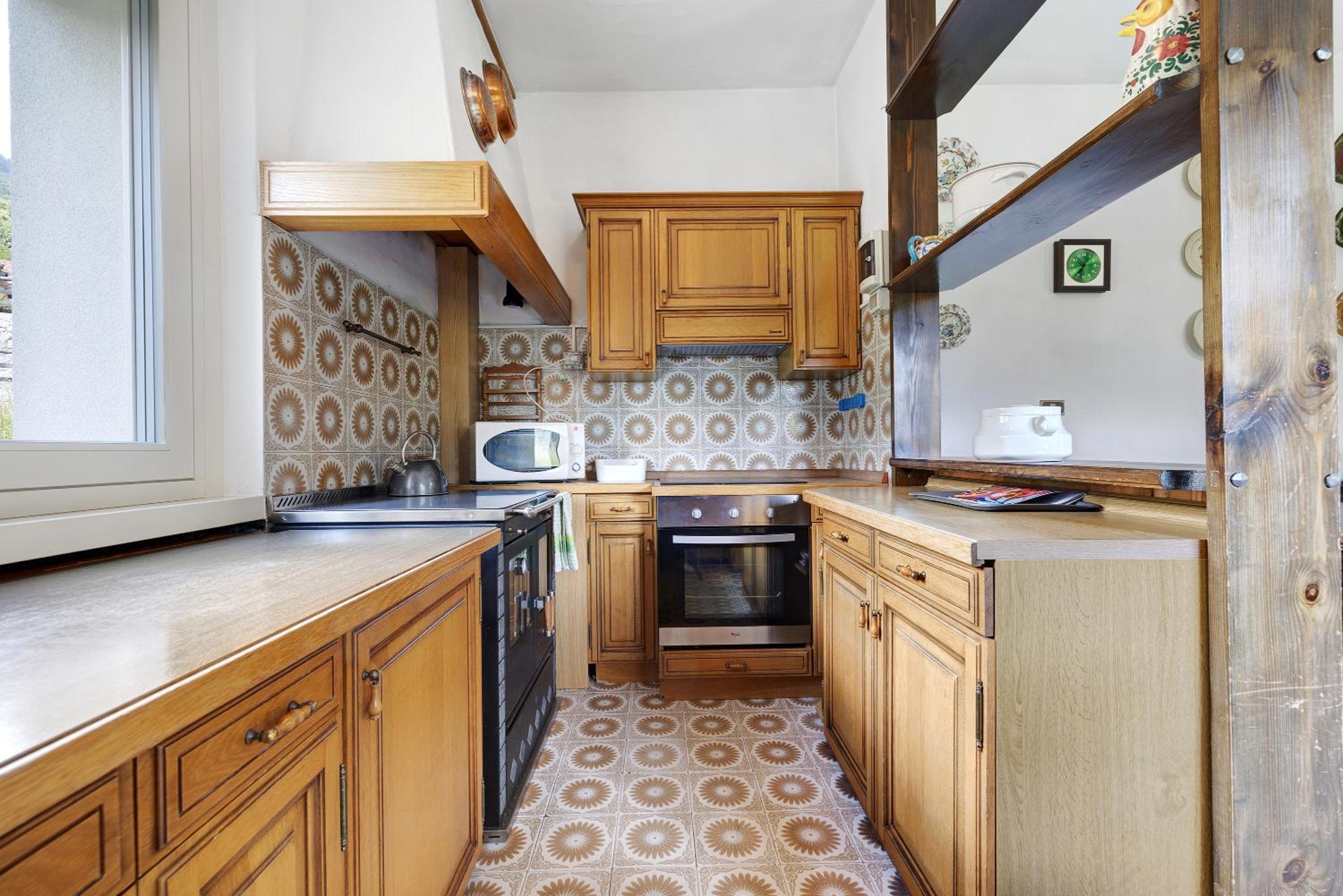 Three-Bedroom Premium Apartment with Balcony photo 2