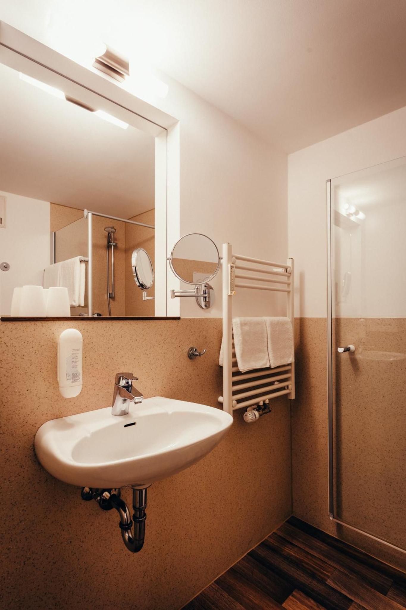 Comfort Double Room - Photo 9