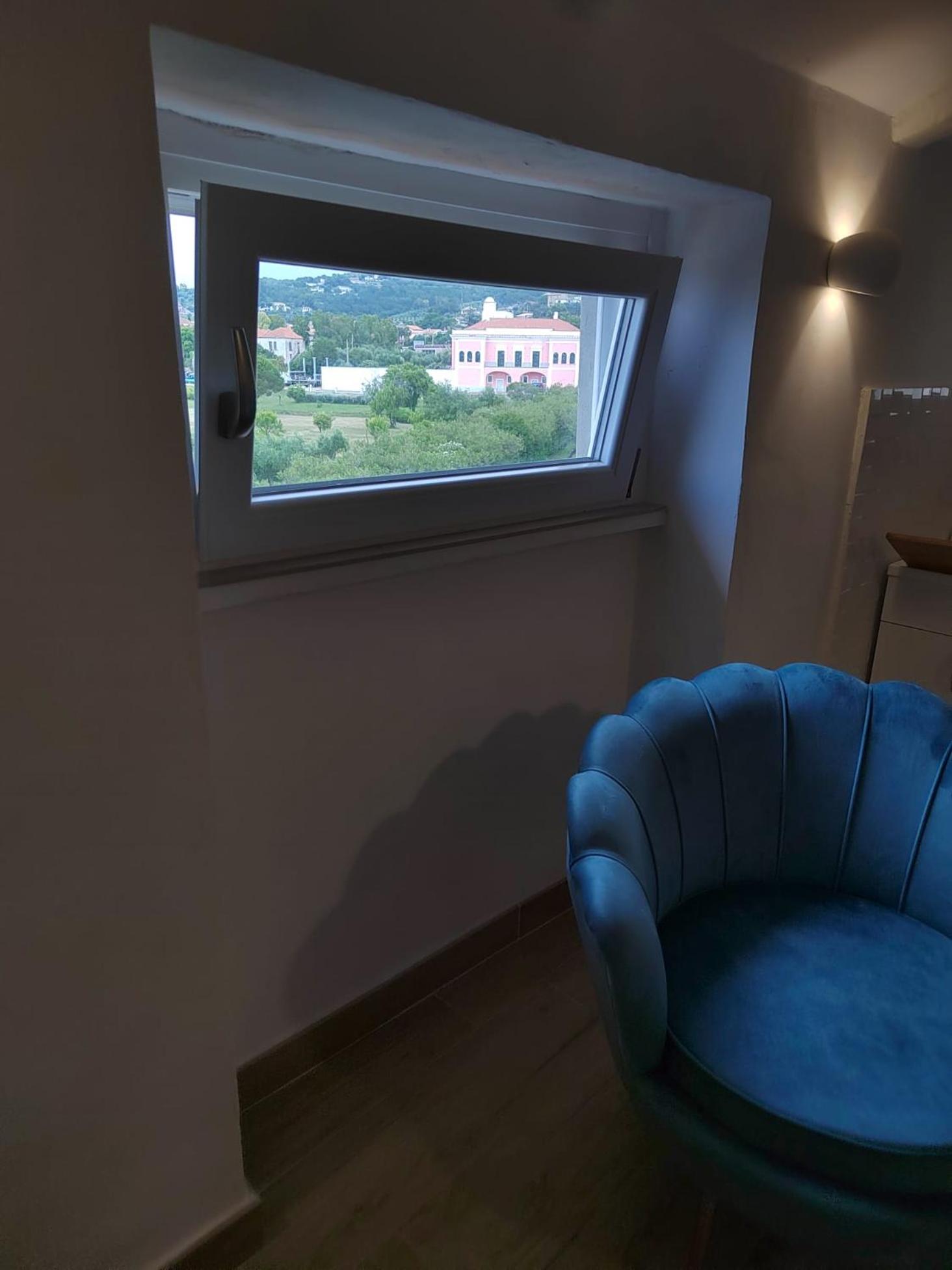 Apartment with Sea View - Photo 11