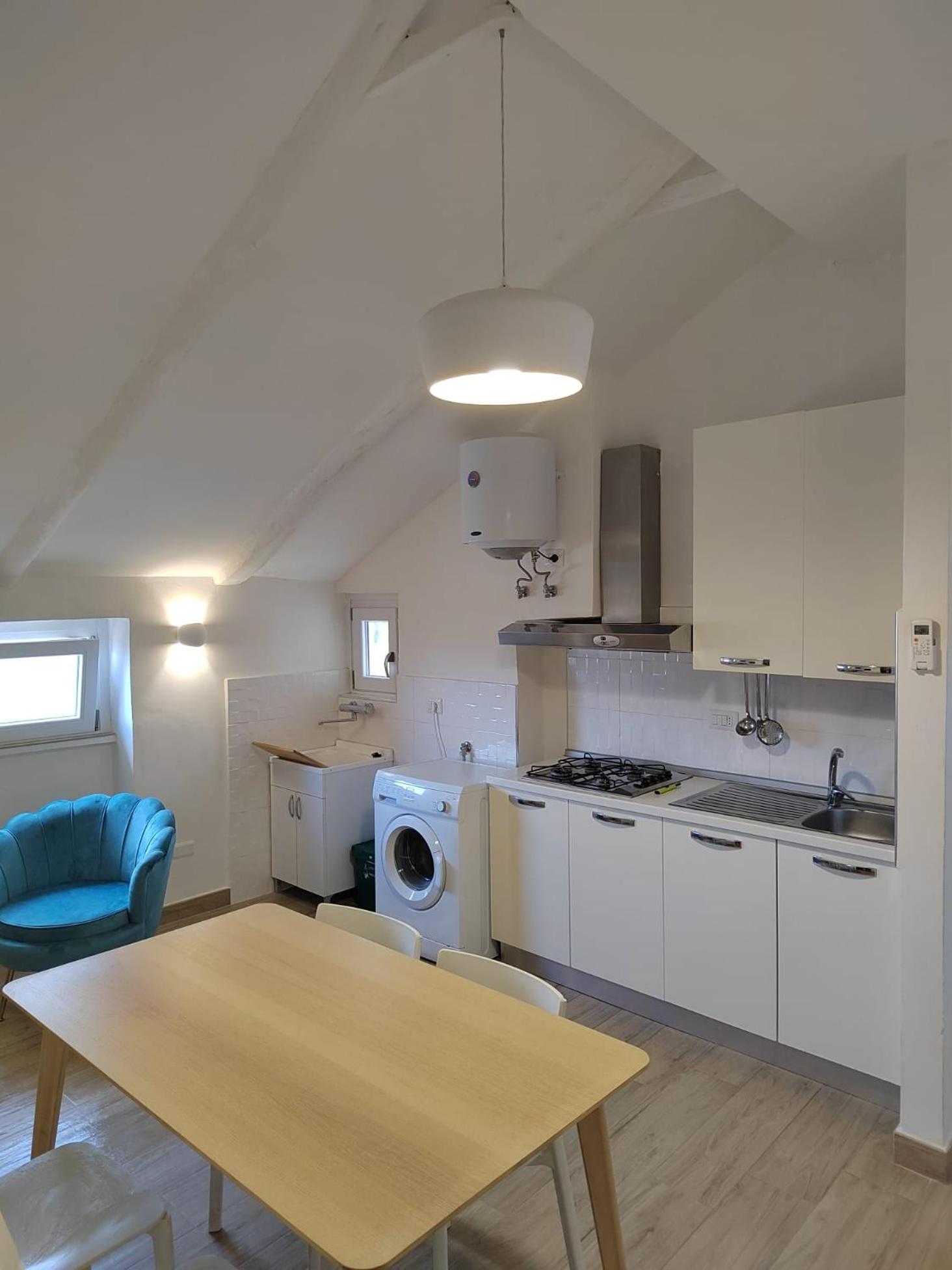 Apartment with Sea View - Photo 12