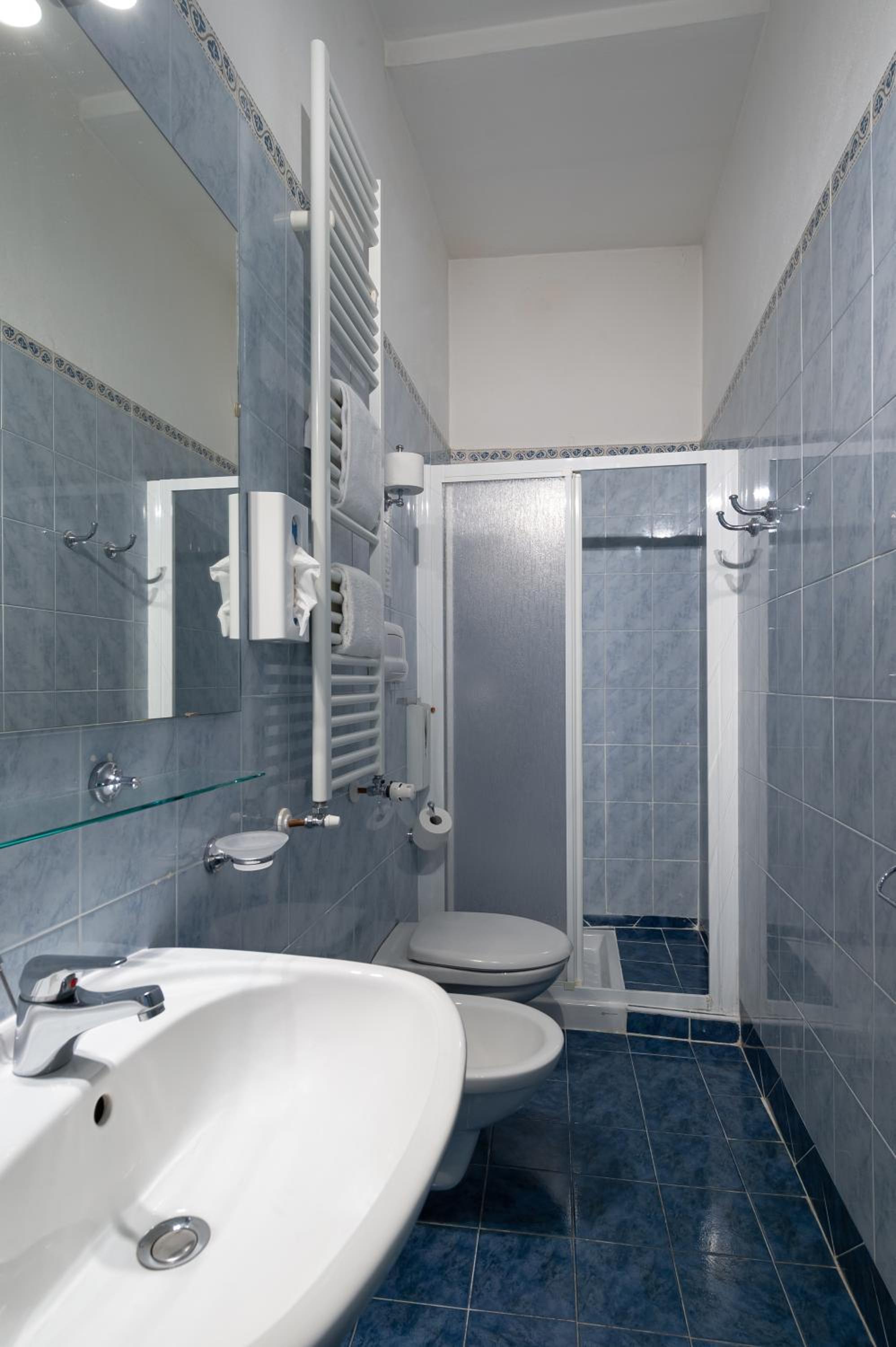 Standard Double or Twin Room photo 2