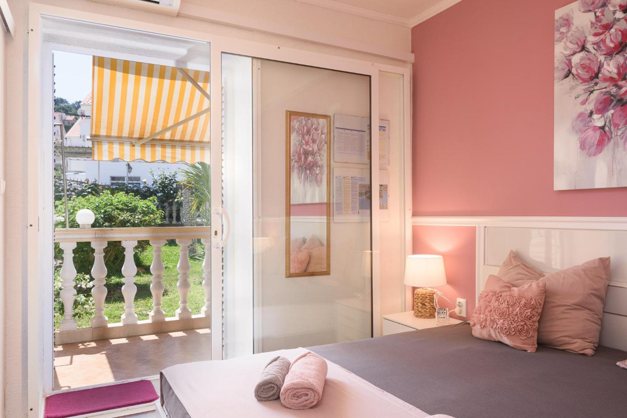 King Room with Garden View