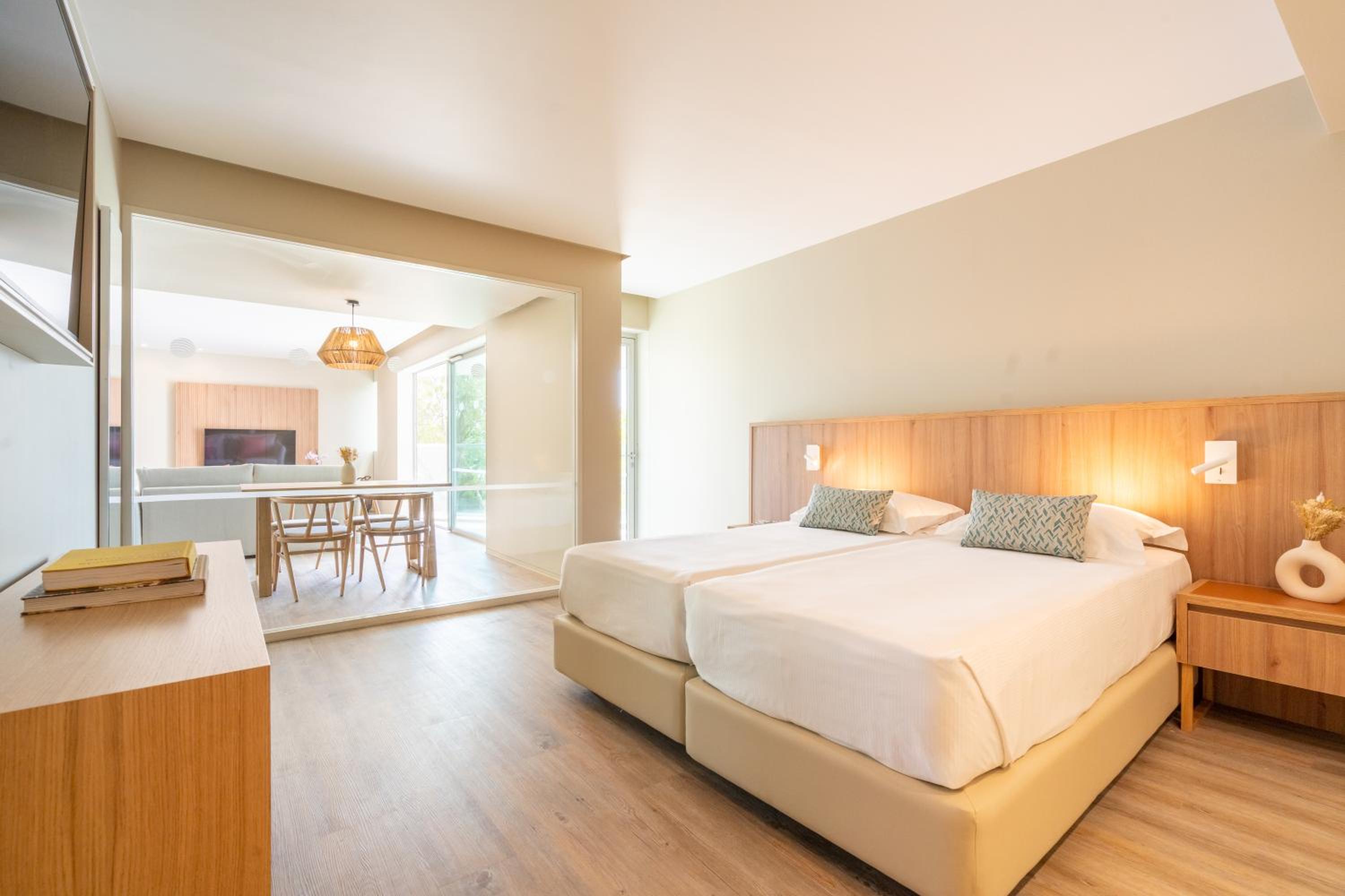 Suite without Kitchenette