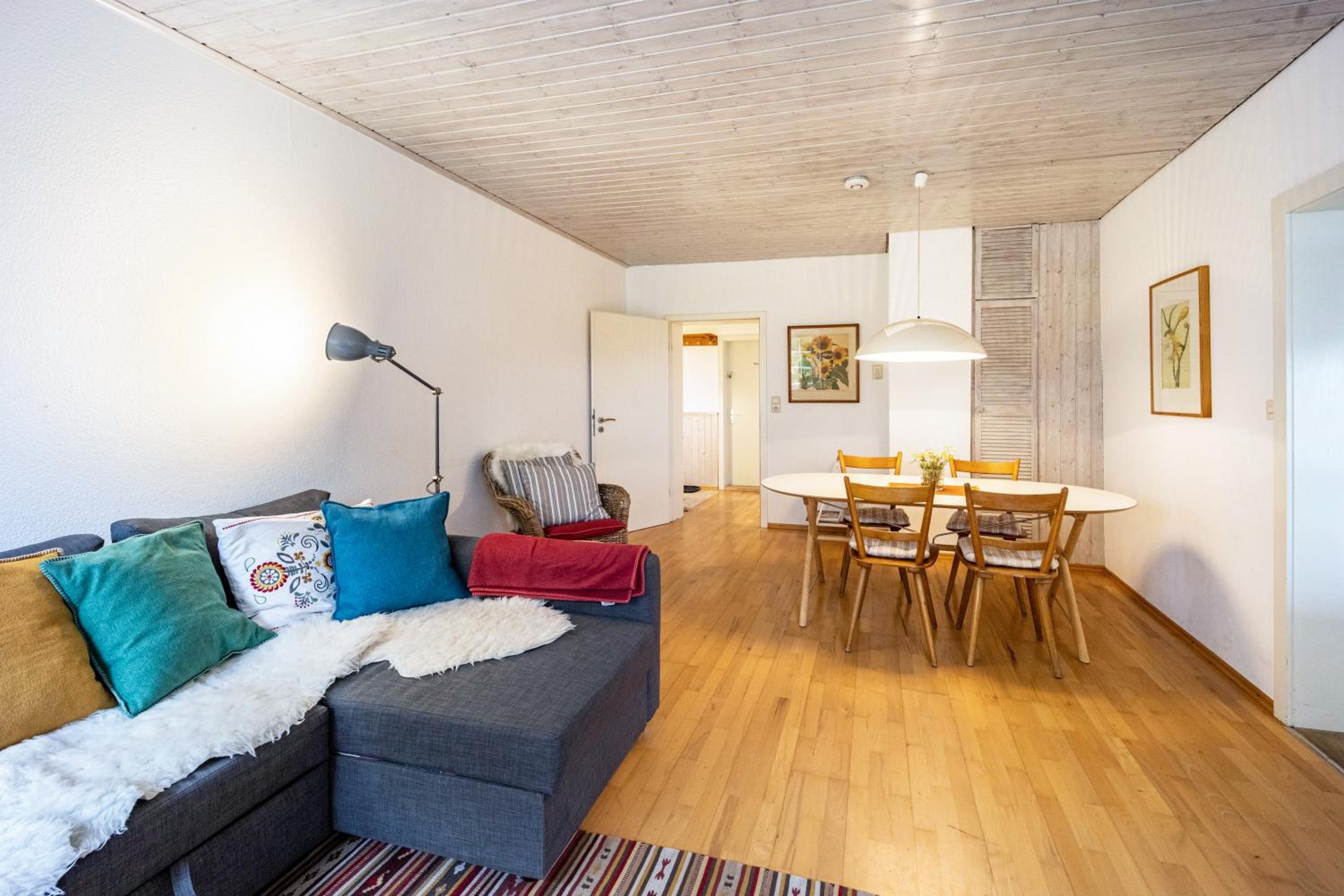Two-Bedroom Deluxe Apartment with Garden View photo 2