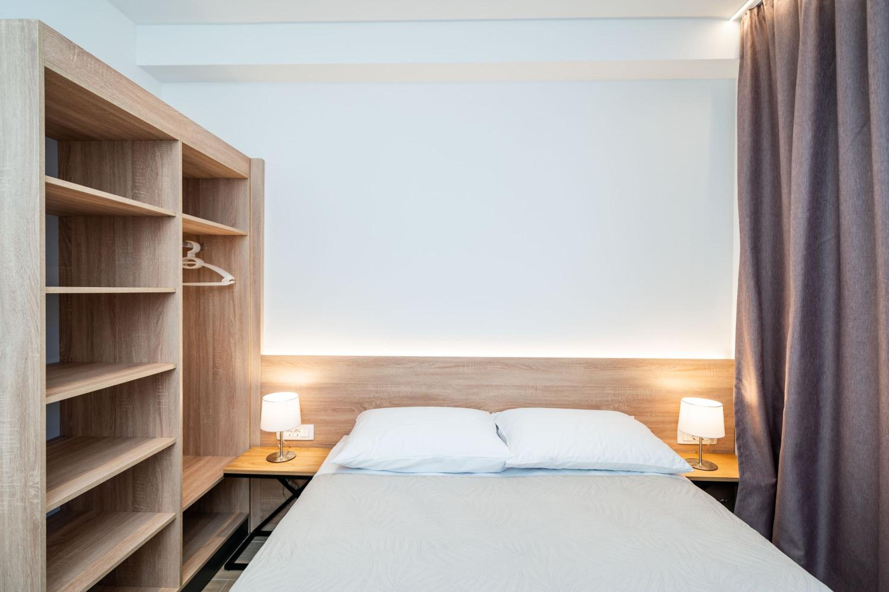 One-Bedroom Apartment with Patio - Ground Floor - Photo 1