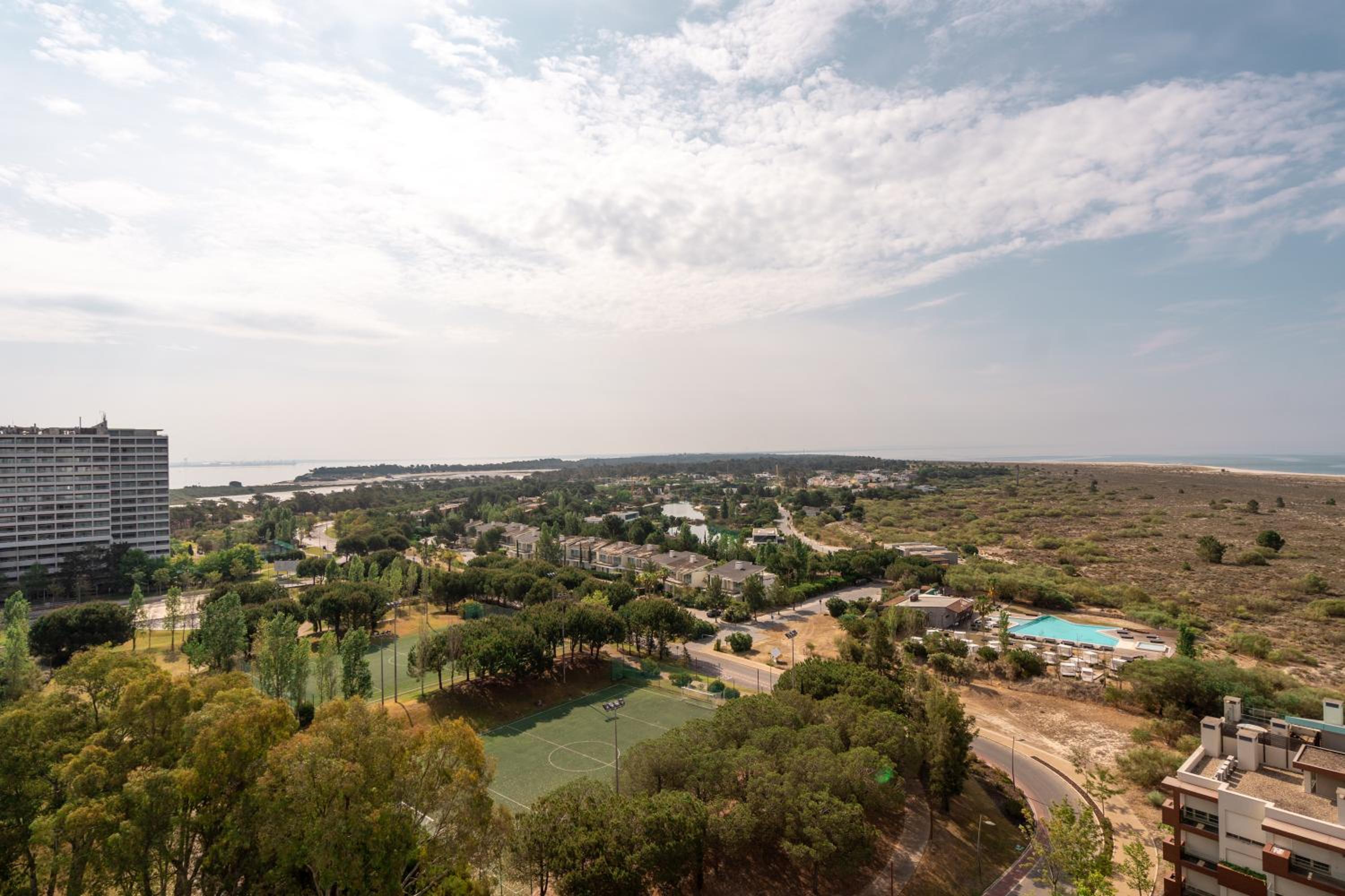 Two-Bedroom Apartment with Sea View photo 3