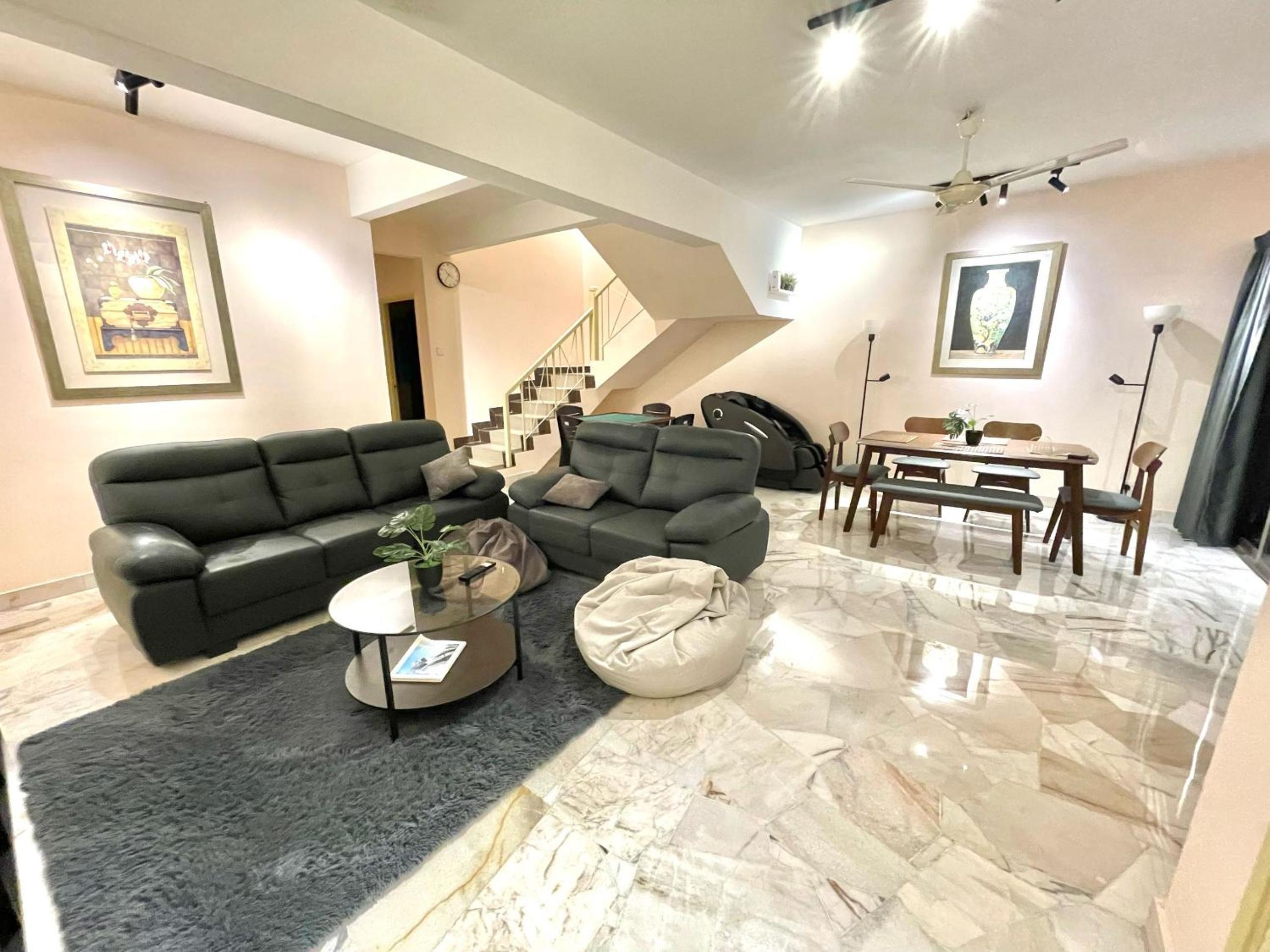 Four-Bedroom House photo 1