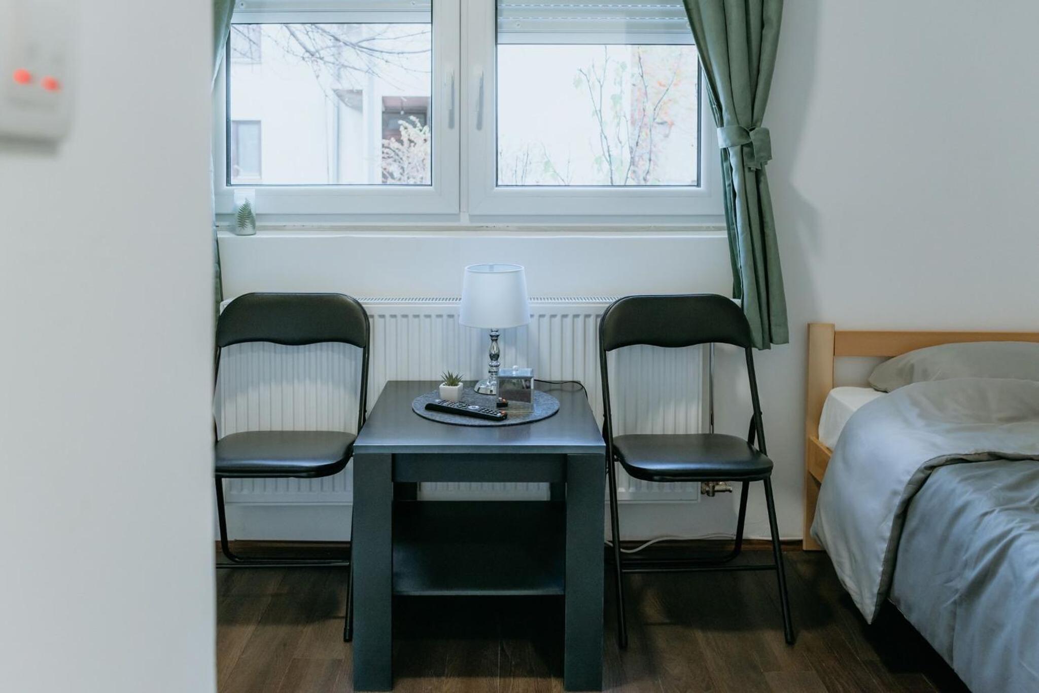 Budget Double Room photo 3