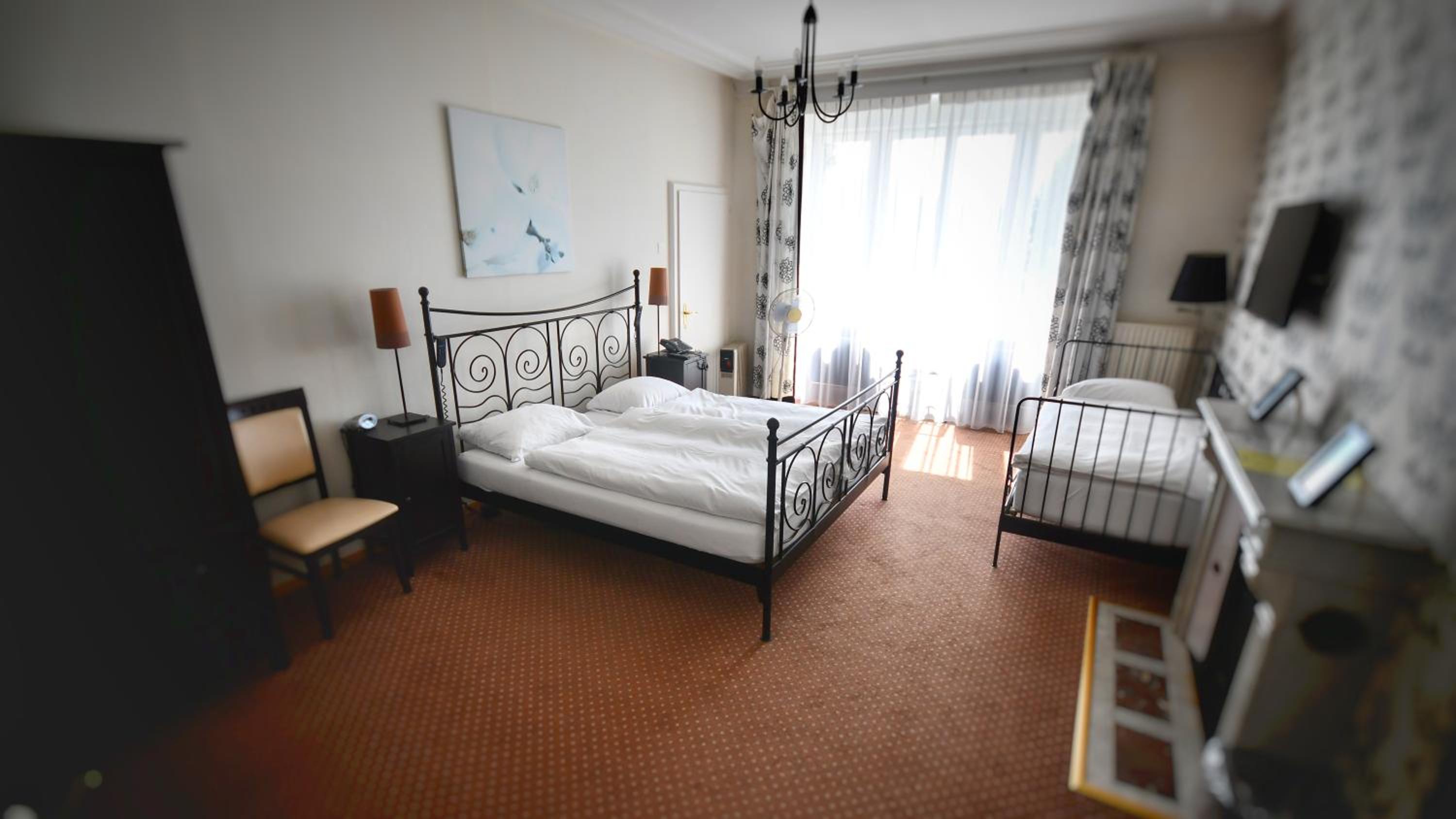 Triple Room with Lake View with conservatory photo 1