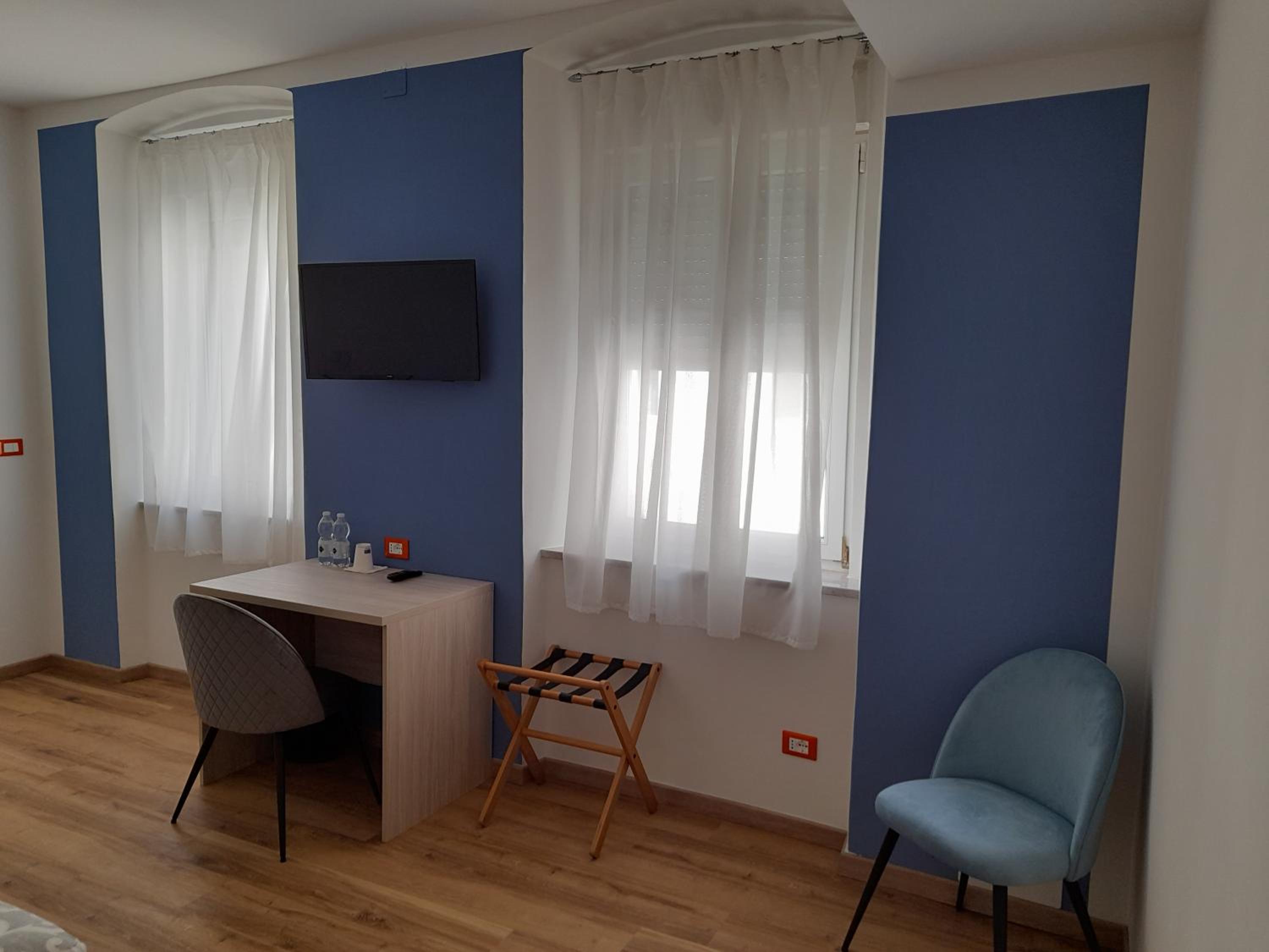 Superior Double or Twin Room - Photo 36