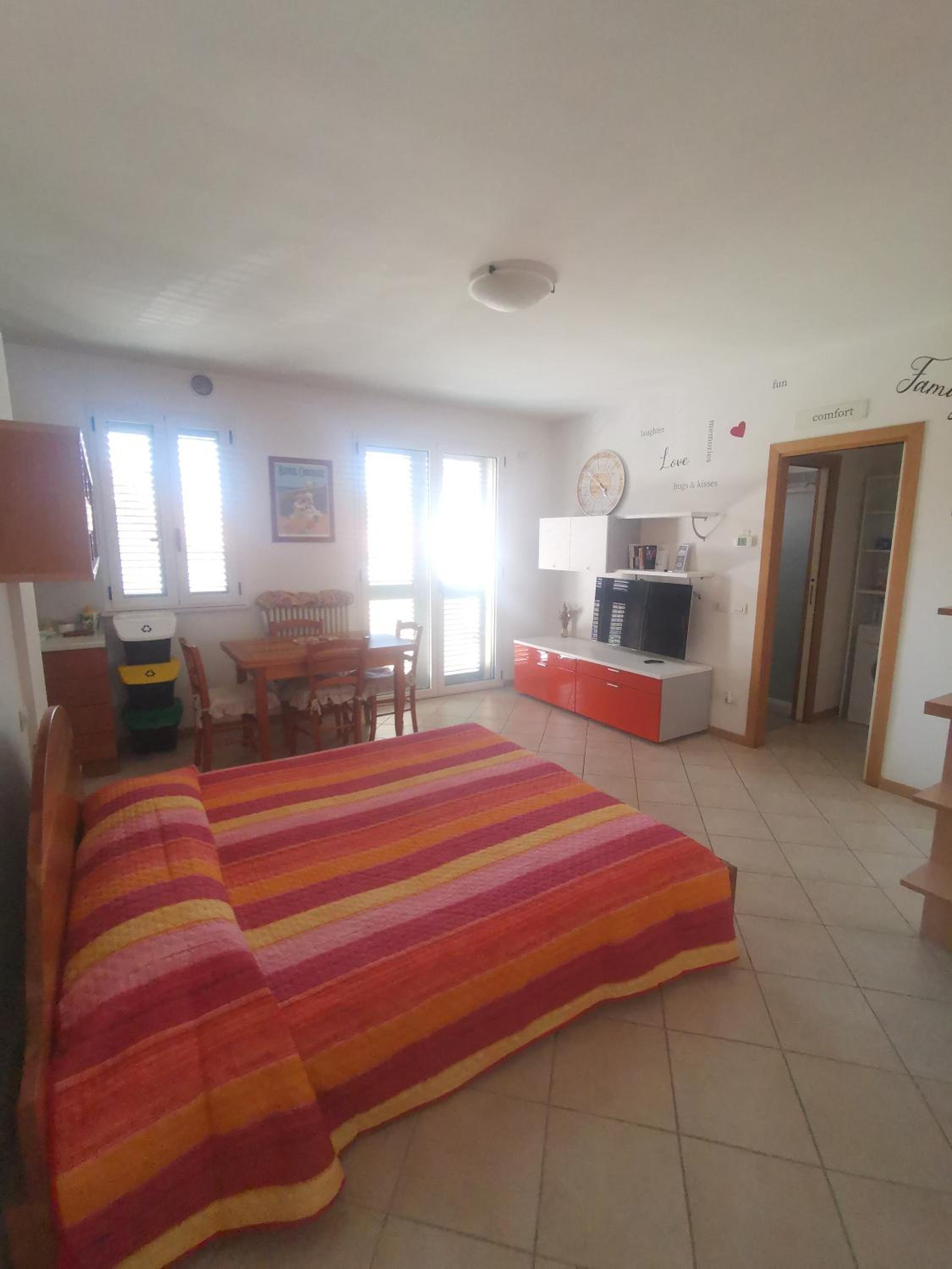 One-Bedroom Apartment