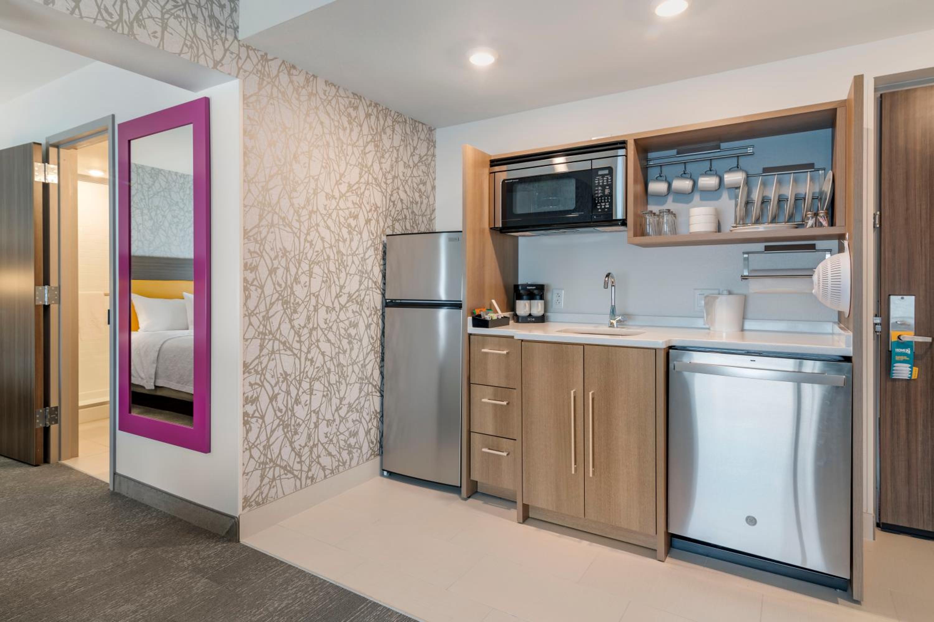 King Studio Suite - Photo 4
