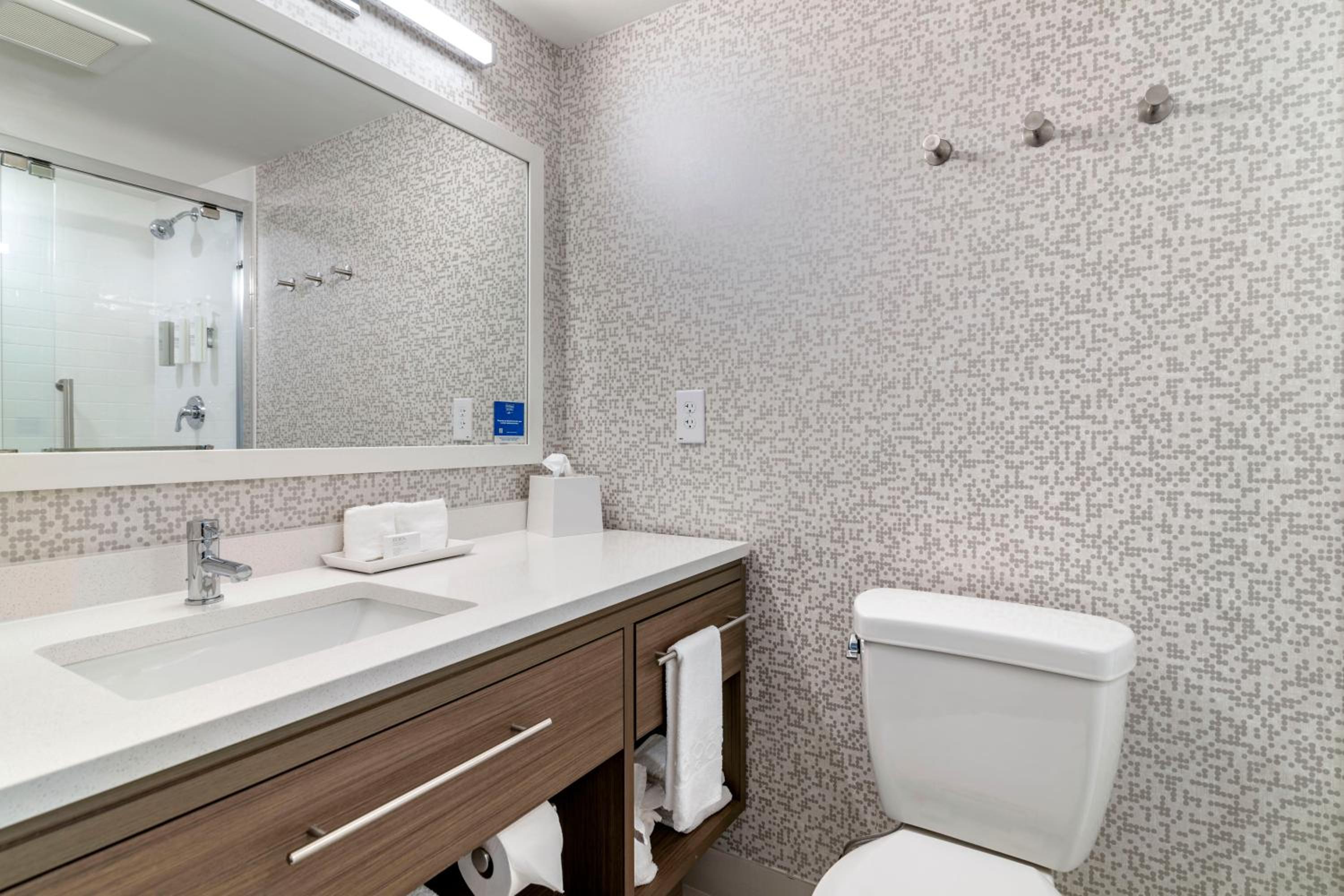 King Studio Suite - Photo 3