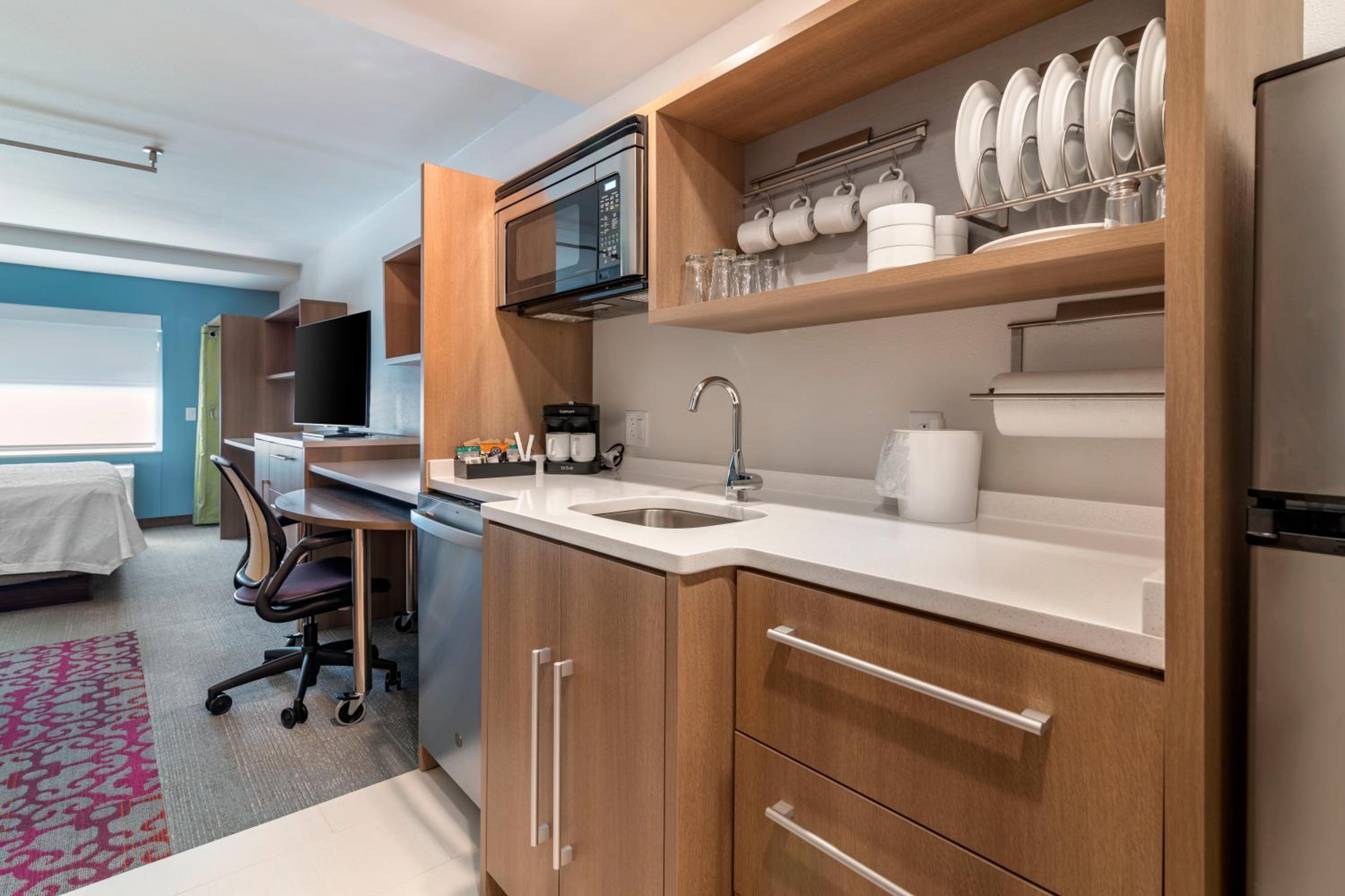 King Studio Suite - Photo 5