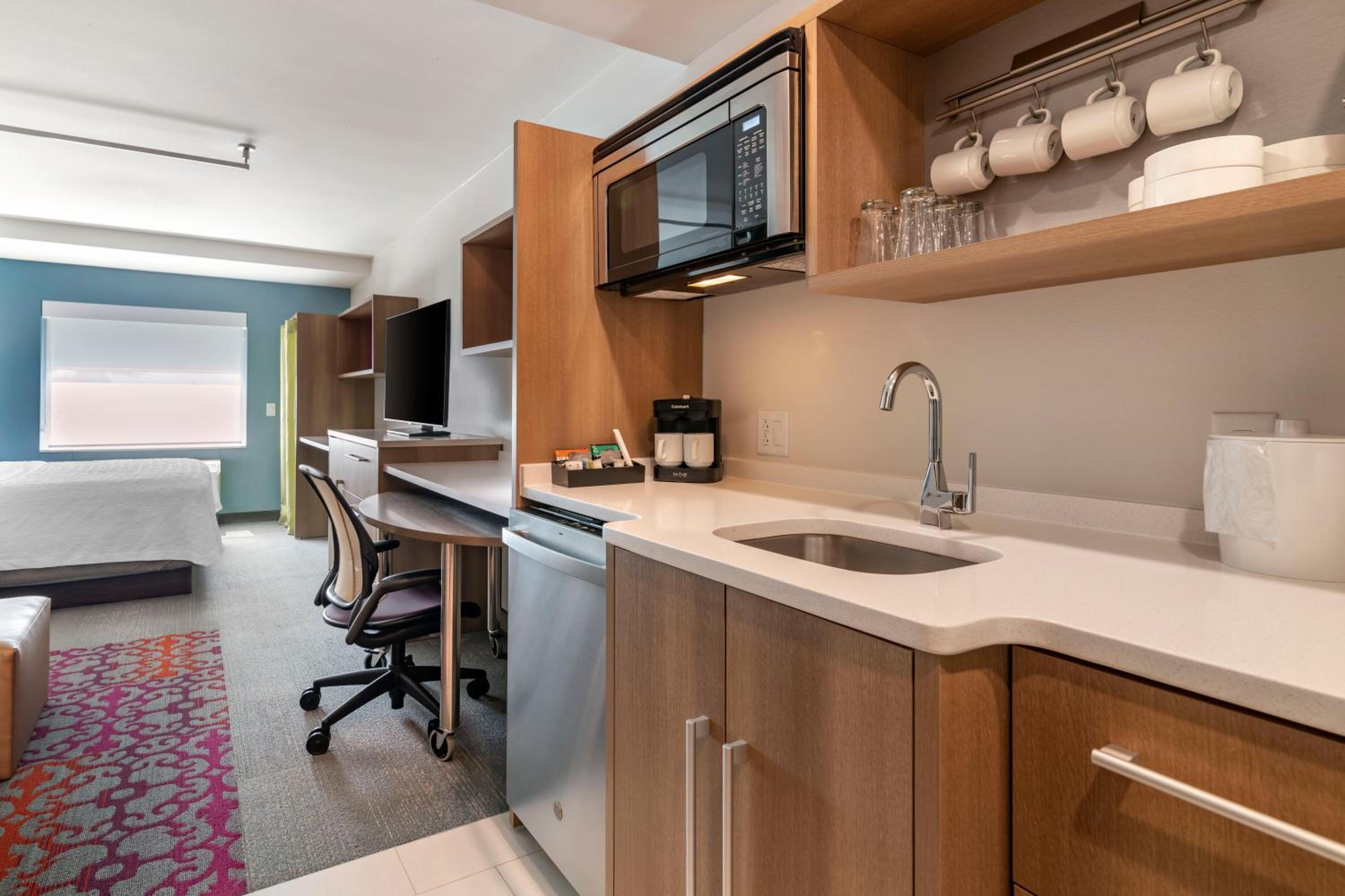 King Studio Suite - Photo 7