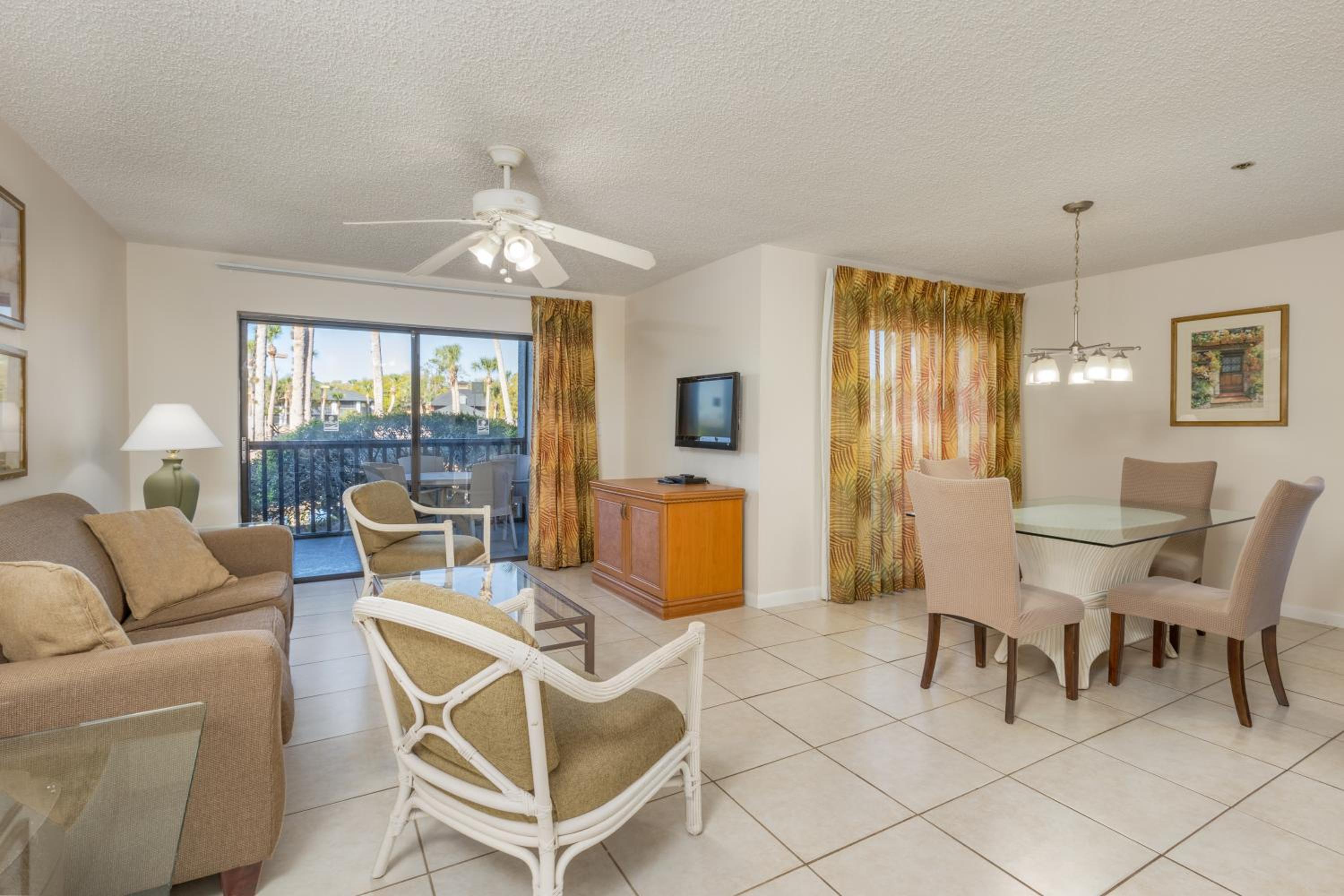 Two Bedroom Premium Suite - Photo 5