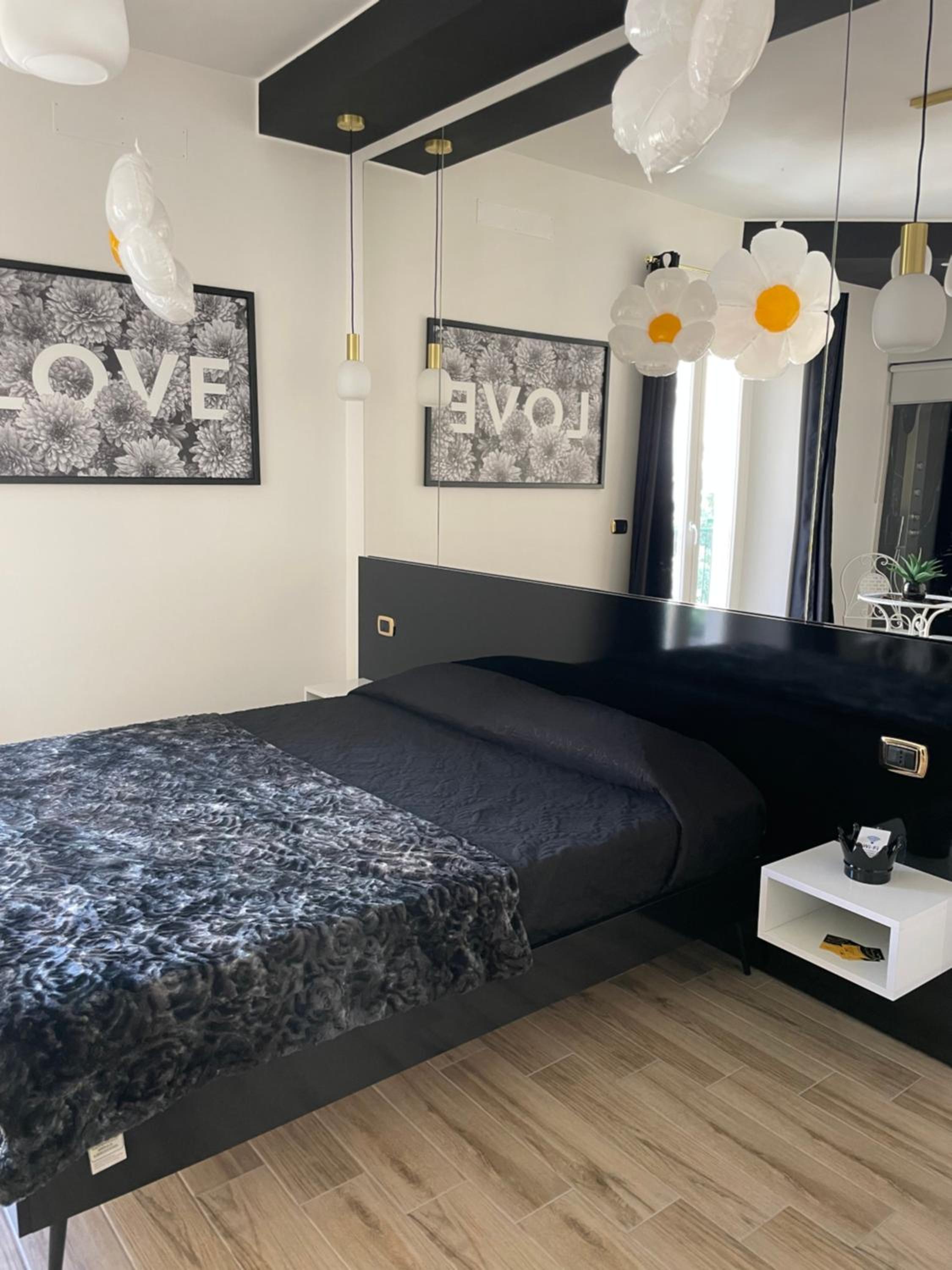 Large Double or Twin Room photo 1