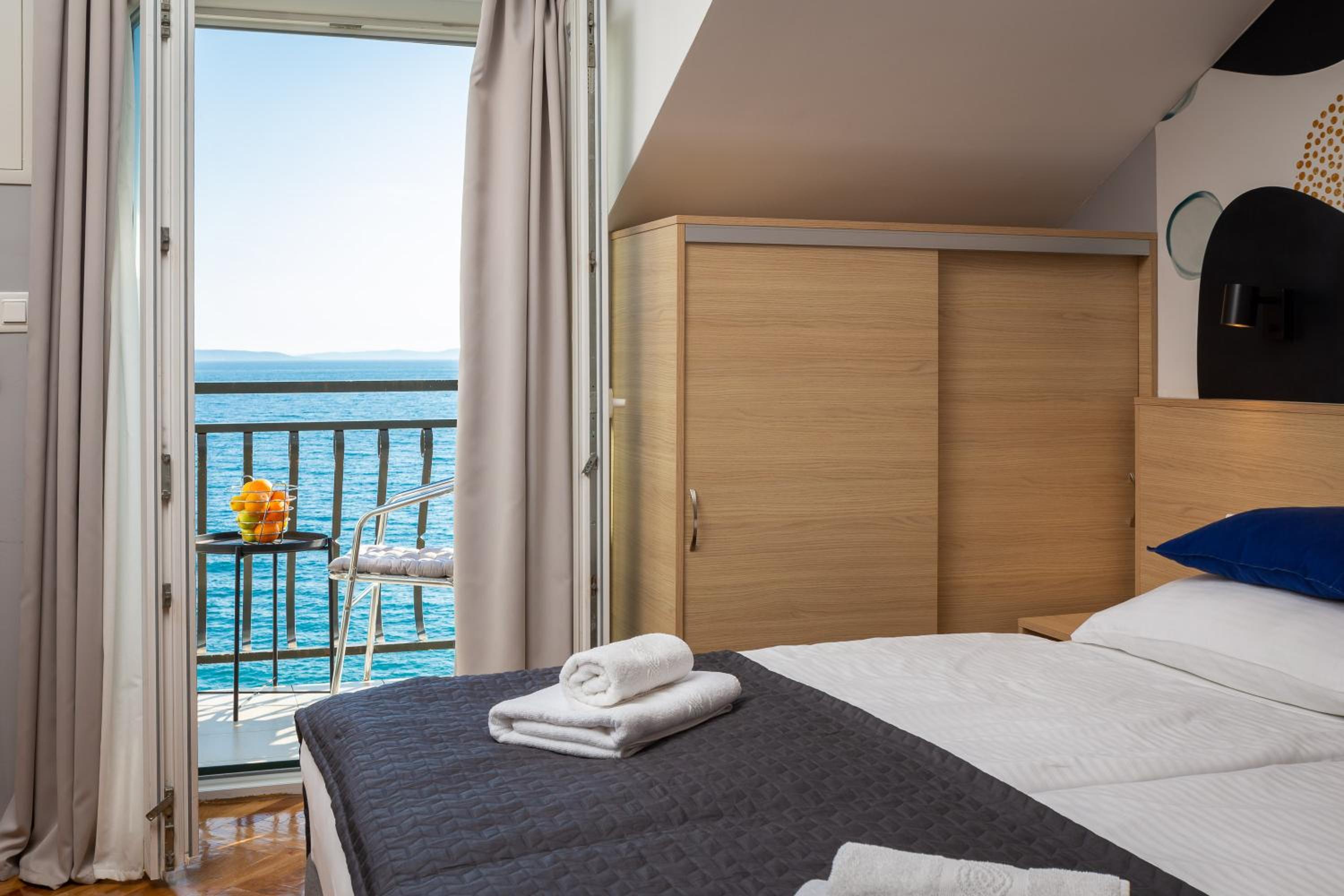 Double Room with Balcony and Sea View photo 2