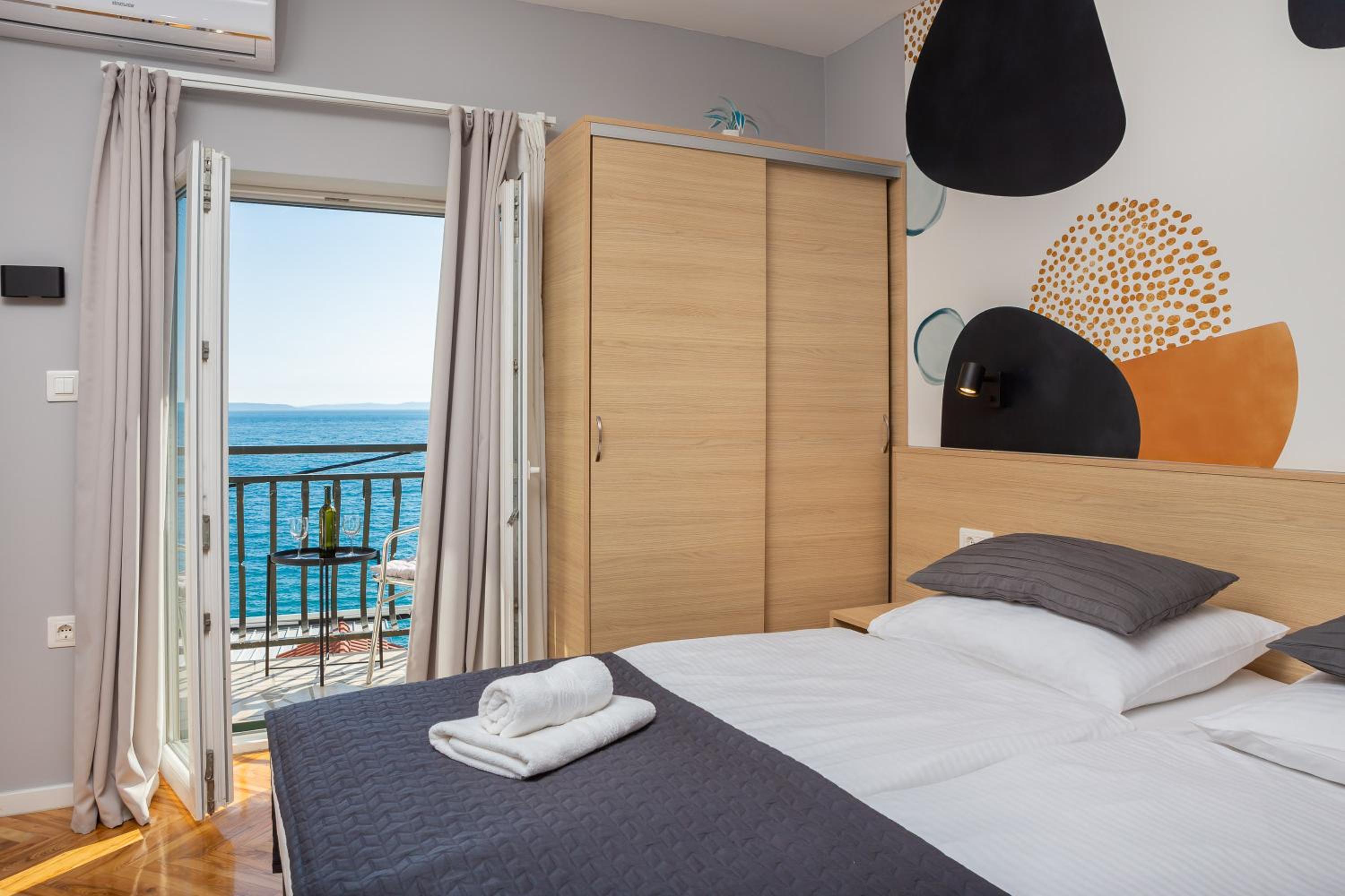 Double Room with Balcony and Sea View photo 3